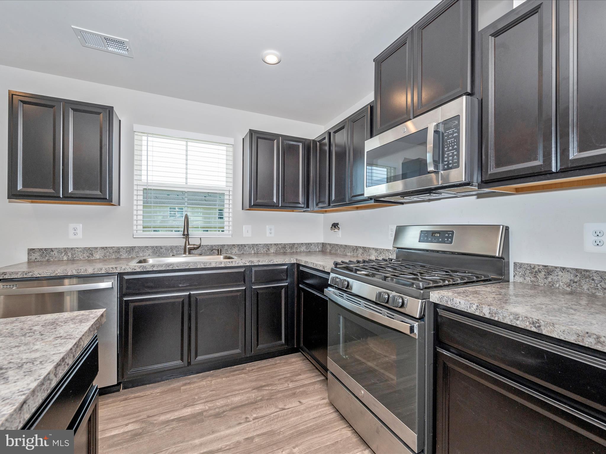 THE LAKES AT MARTINSBURG - Residential