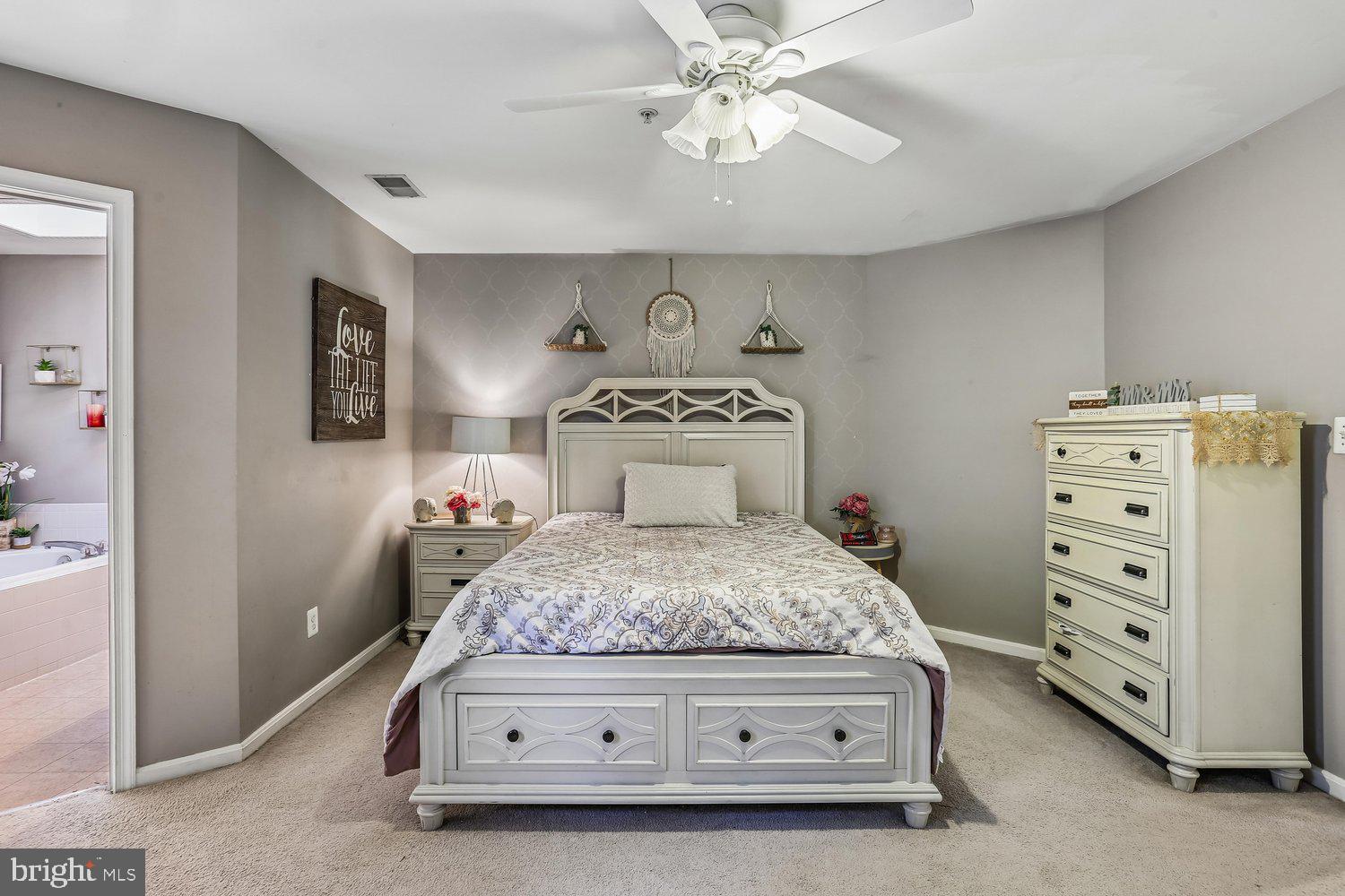 CHURCHILL TOWN SECTOR - Residential