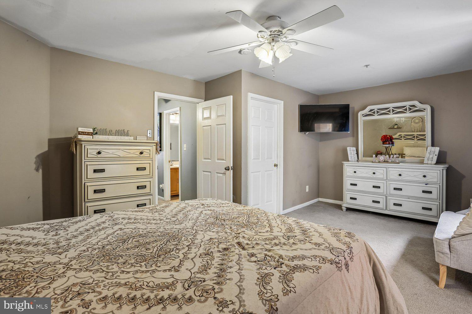 CHURCHILL TOWN SECTOR - Residential