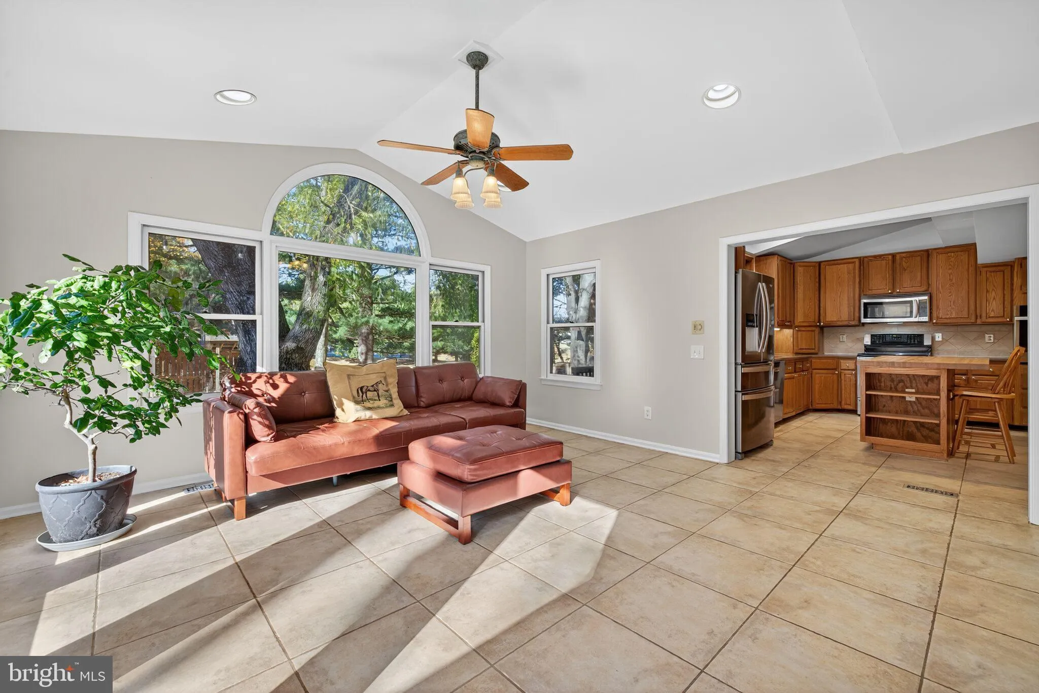 North Potomac, Maryland 20878, United States, 4 Bedrooms Bedrooms, ,3 BathroomsBathrooms,Residential,Contingent,236180