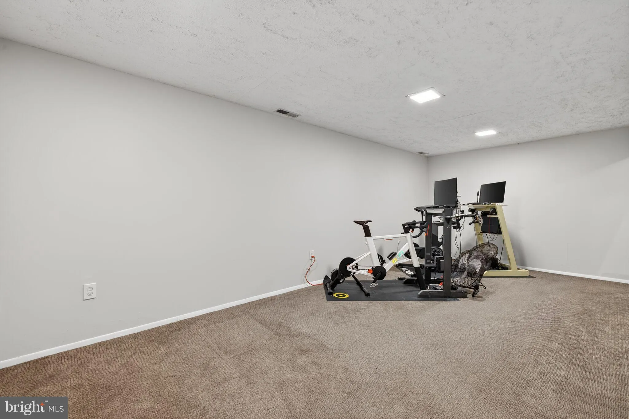 North Potomac, Maryland 20878, United States, 4 Bedrooms Bedrooms, ,3 BathroomsBathrooms,Residential,Contingent,236180