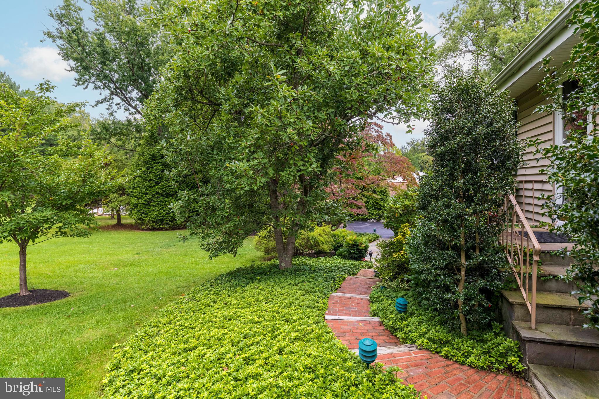 HUNTINGDON VALLEY - Residential