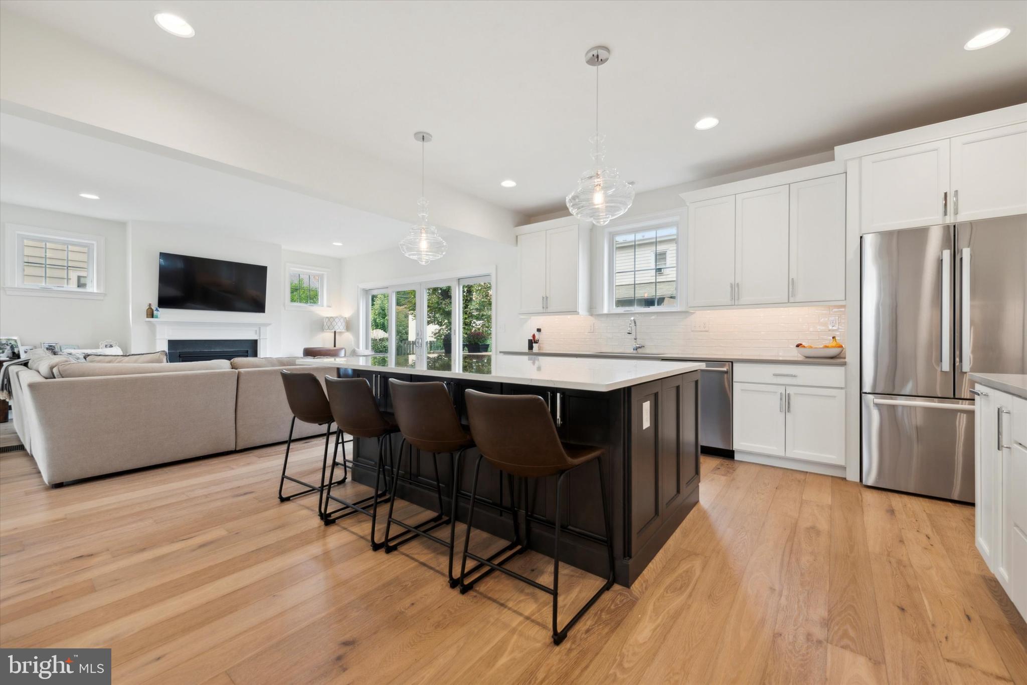 BERWYN VILLAGE - Residential