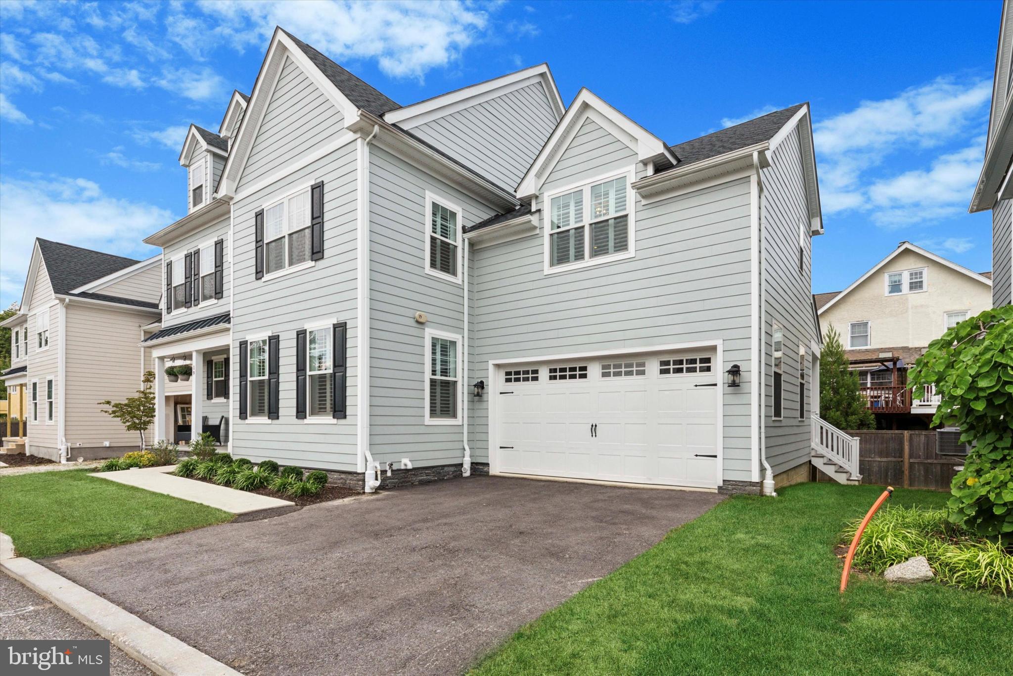 BERWYN VILLAGE - Residential