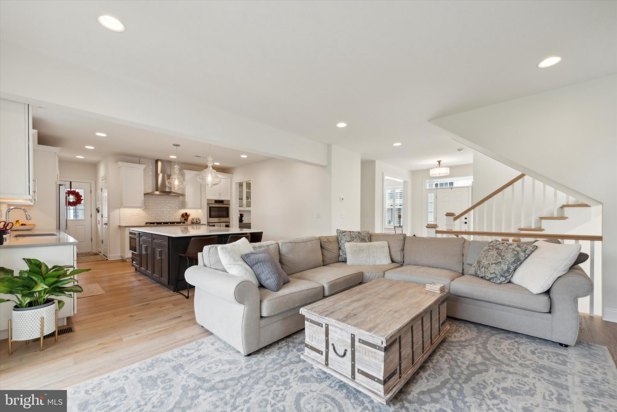 BERWYN VILLAGE - Residential