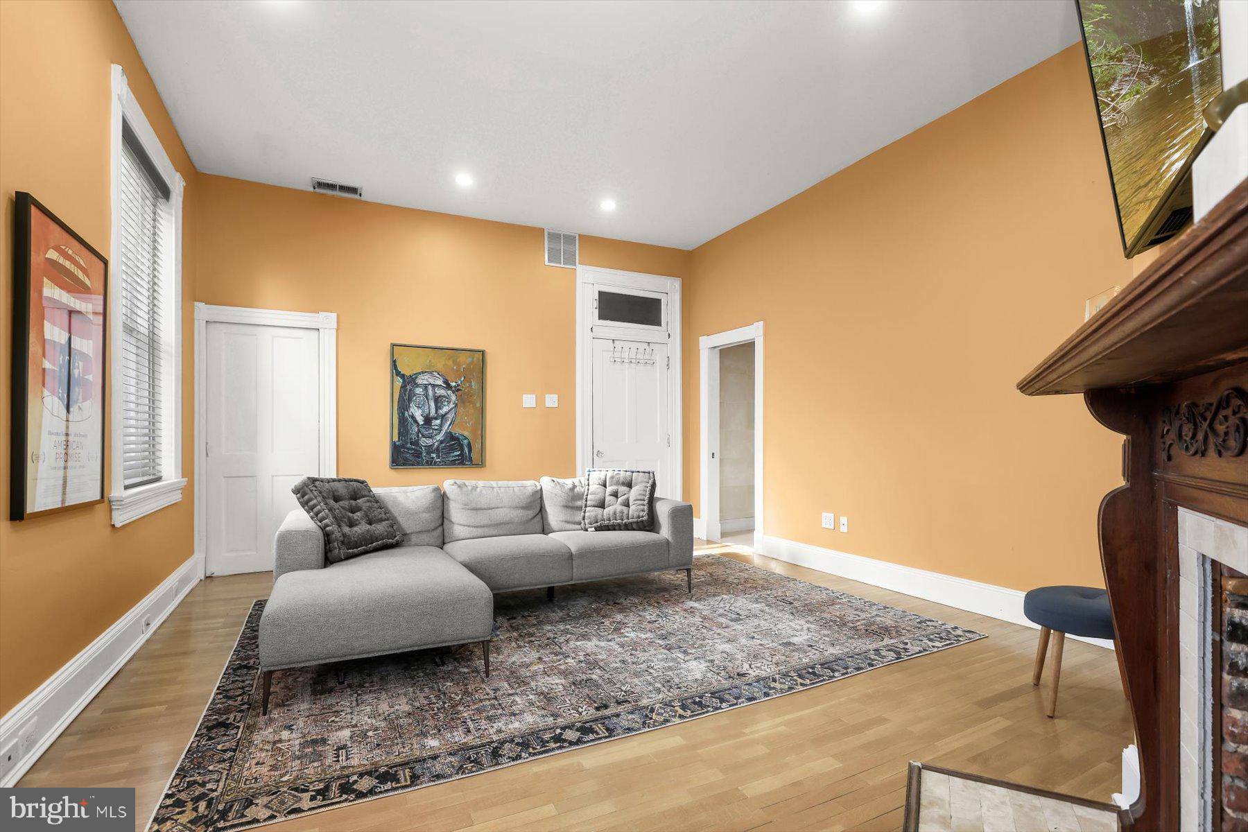 RESERVOIR HILL - Residential