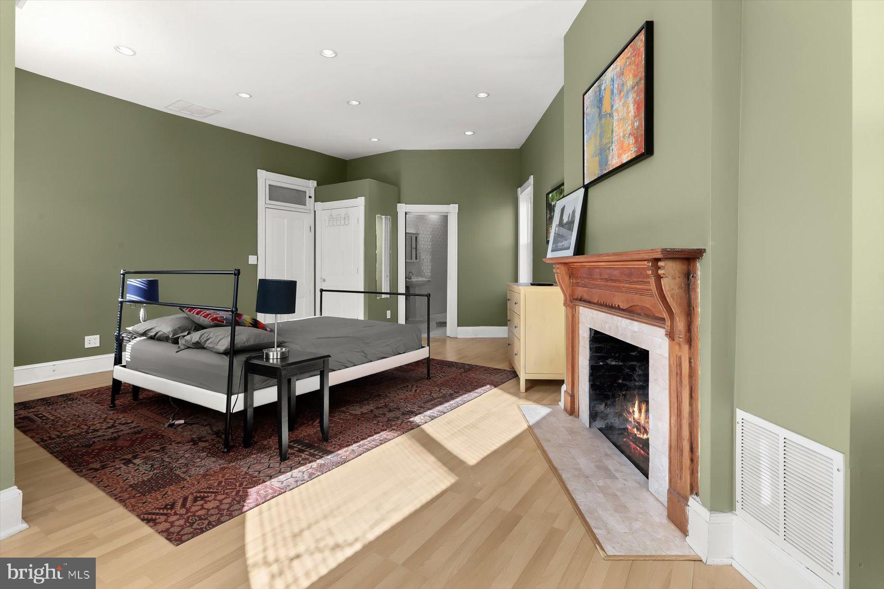 RESERVOIR HILL - Residential
