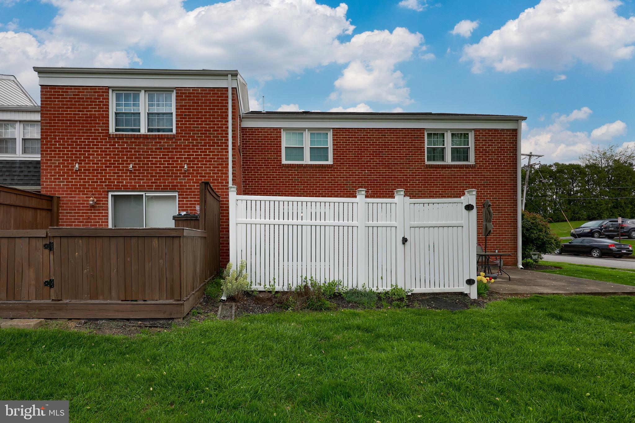 COLONY PARK - Residential