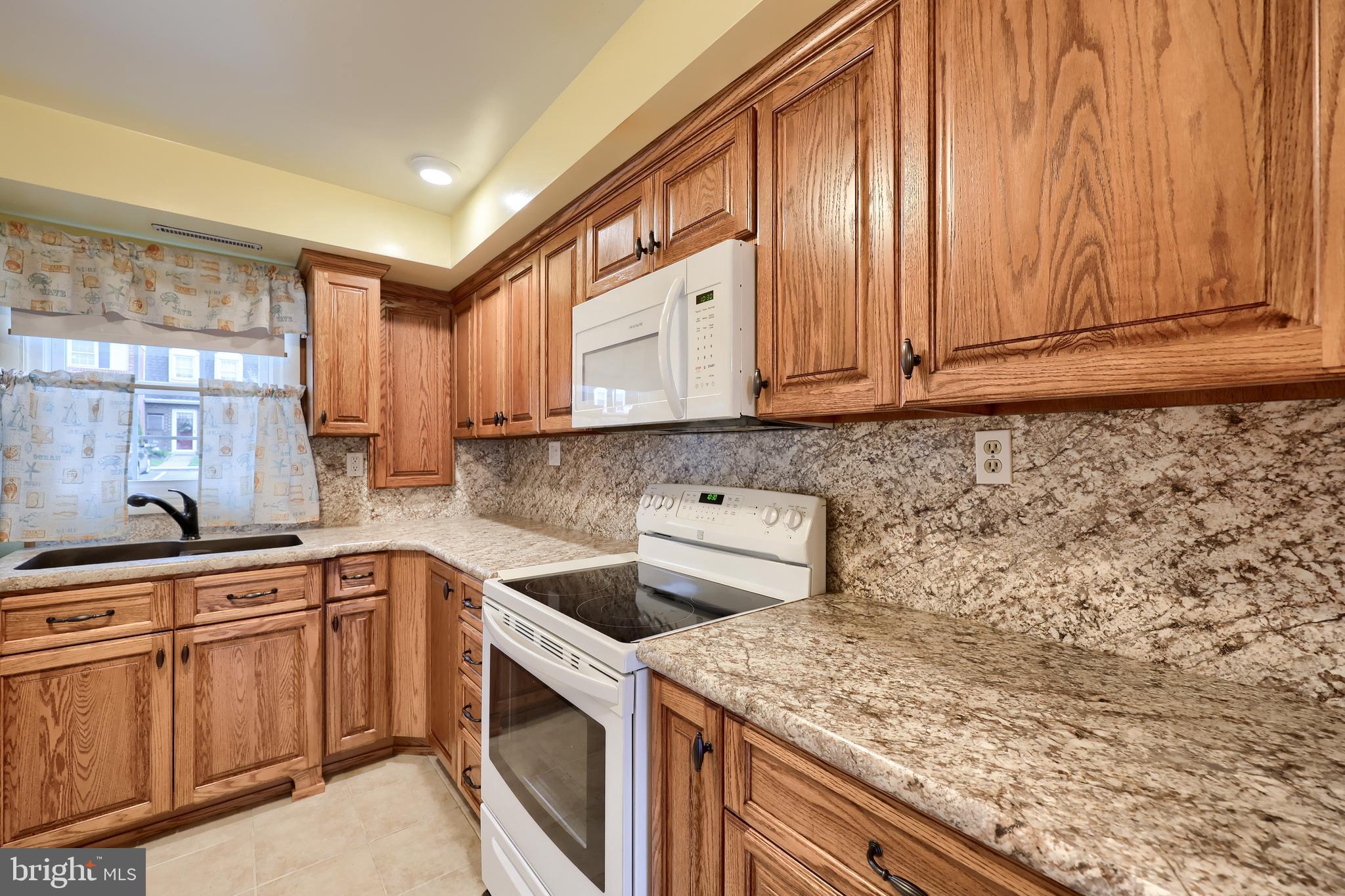 COLONY PARK - Residential