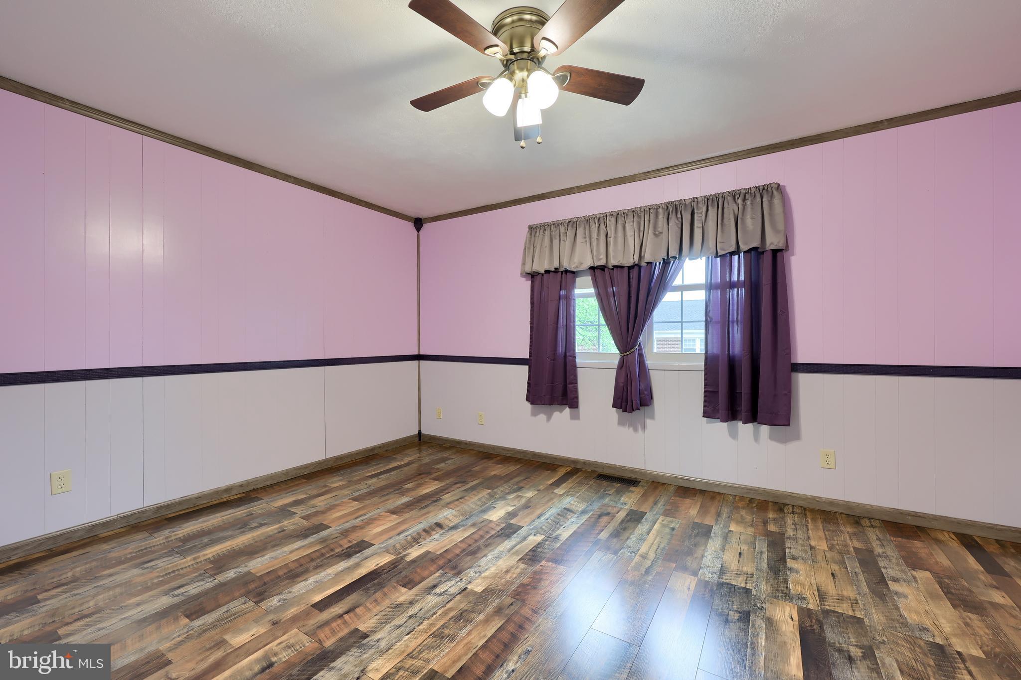 COLONY PARK - Residential