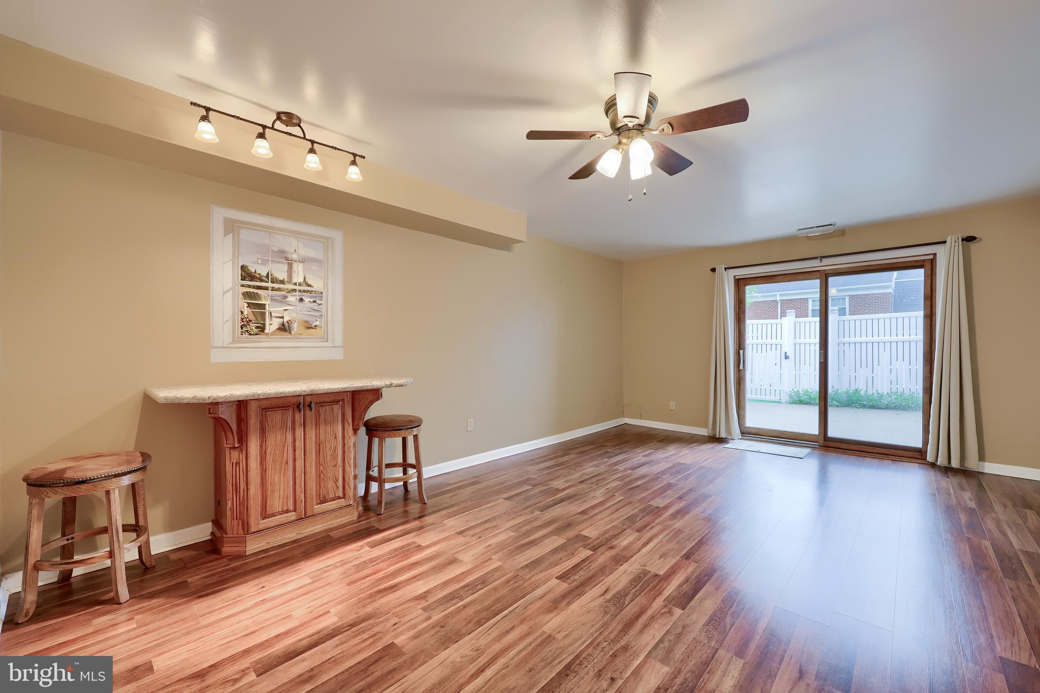 COLONY PARK - Residential