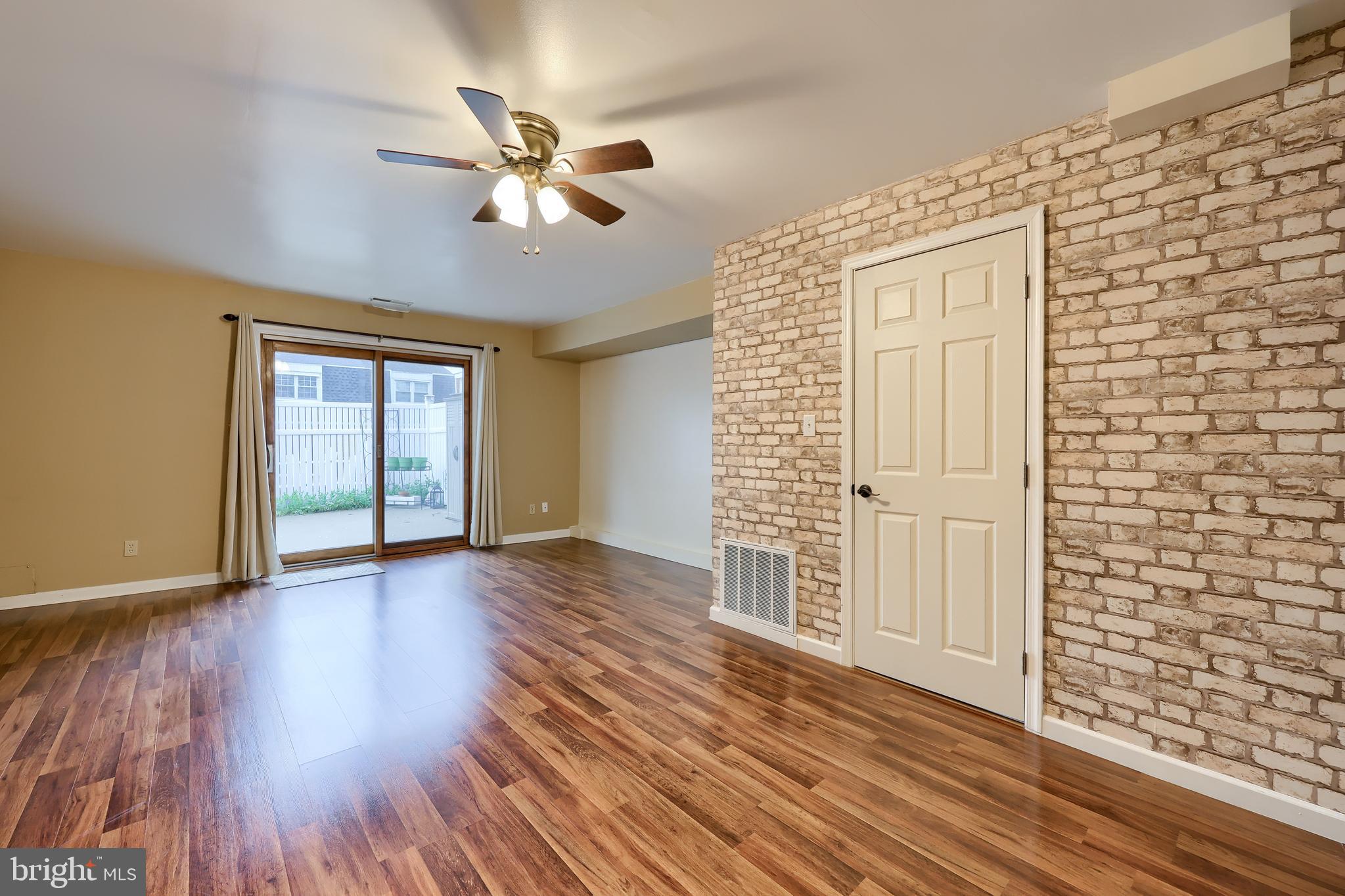 COLONY PARK - Residential