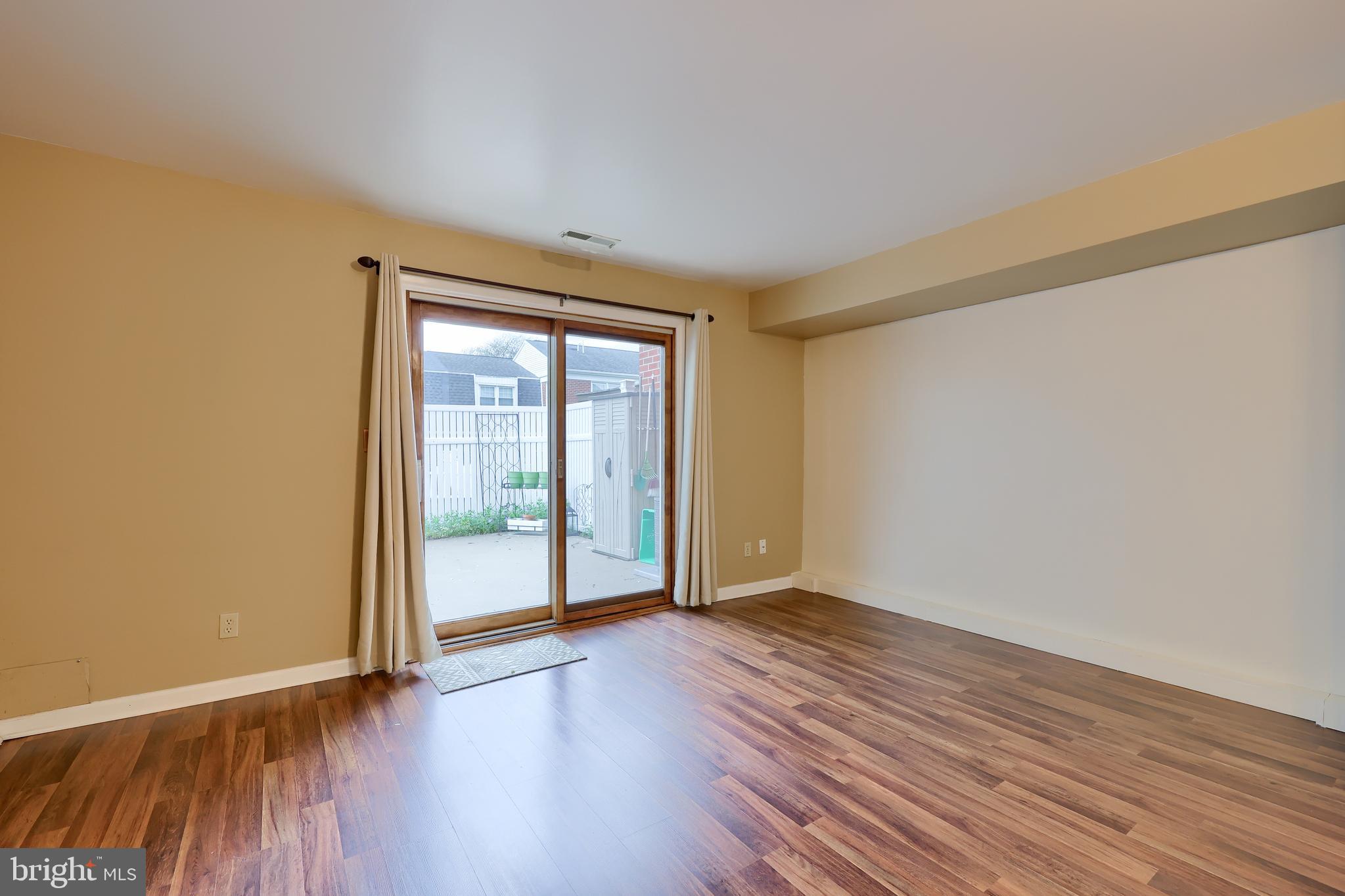 COLONY PARK - Residential
