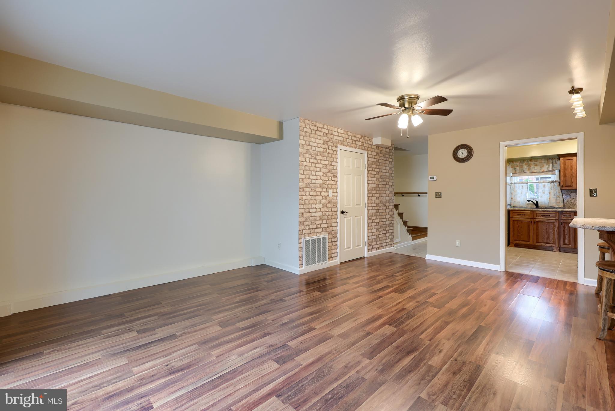 COLONY PARK - Residential