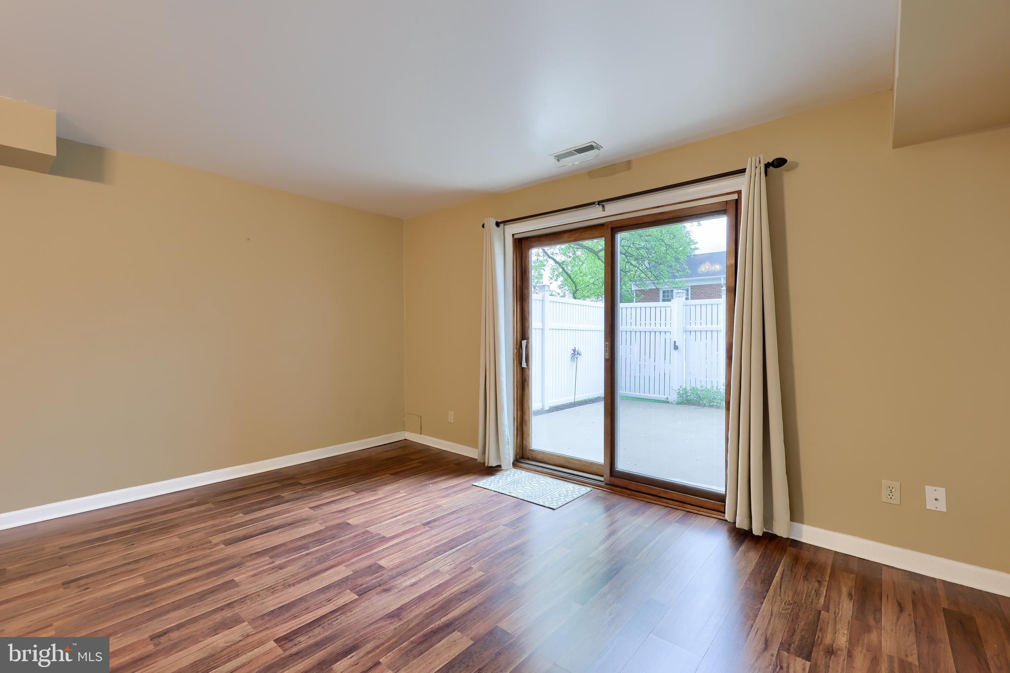 COLONY PARK - Residential