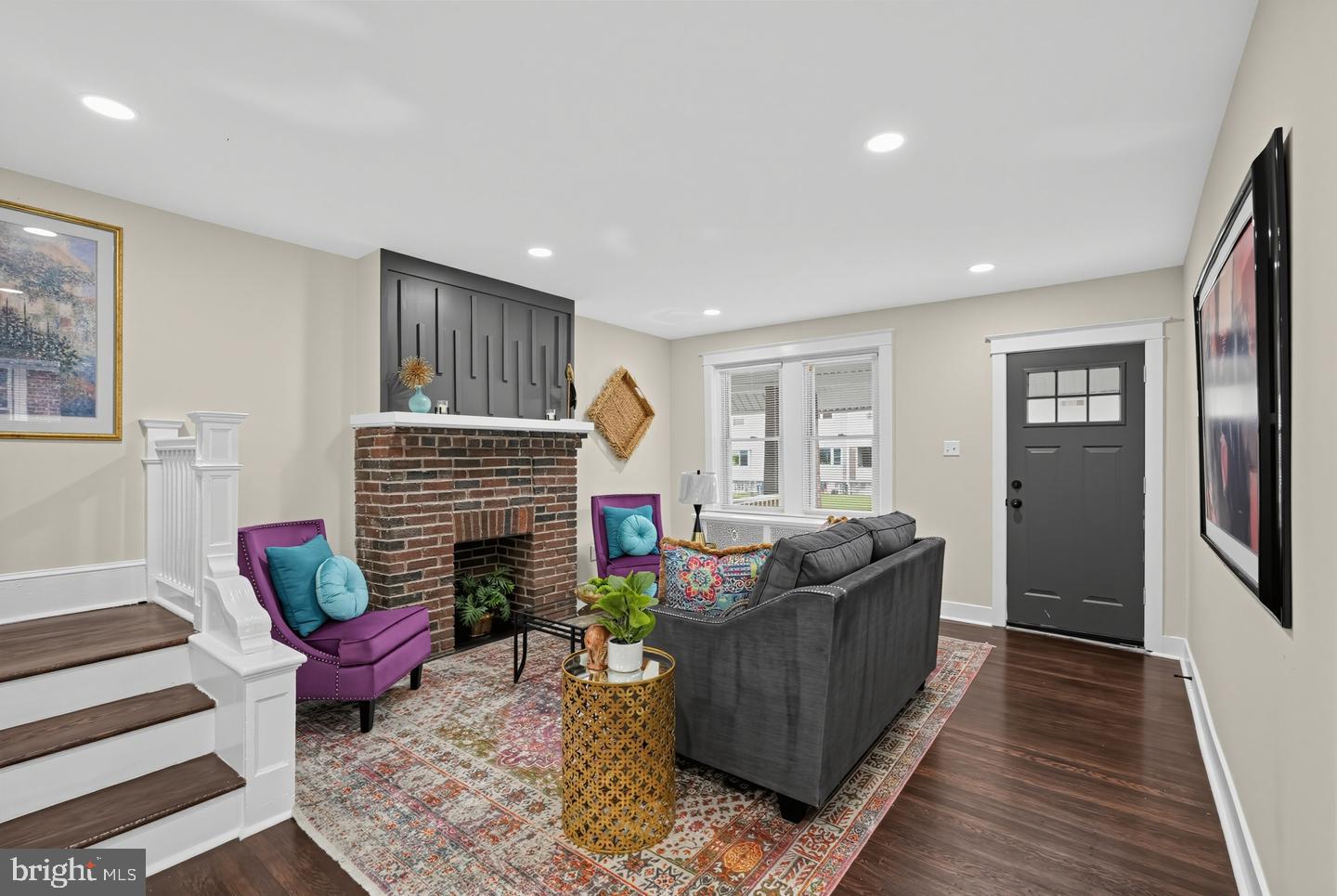 317 E VERNON