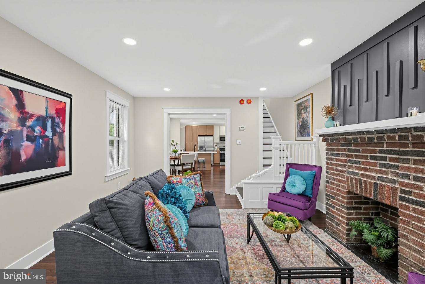 317 E VERNON
