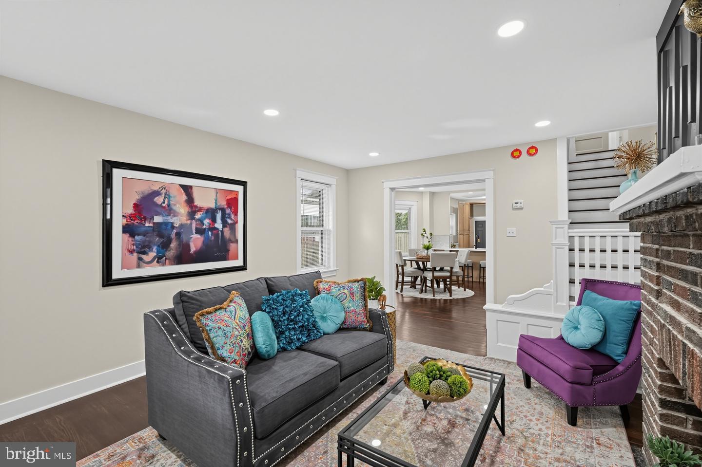 317 E VERNON