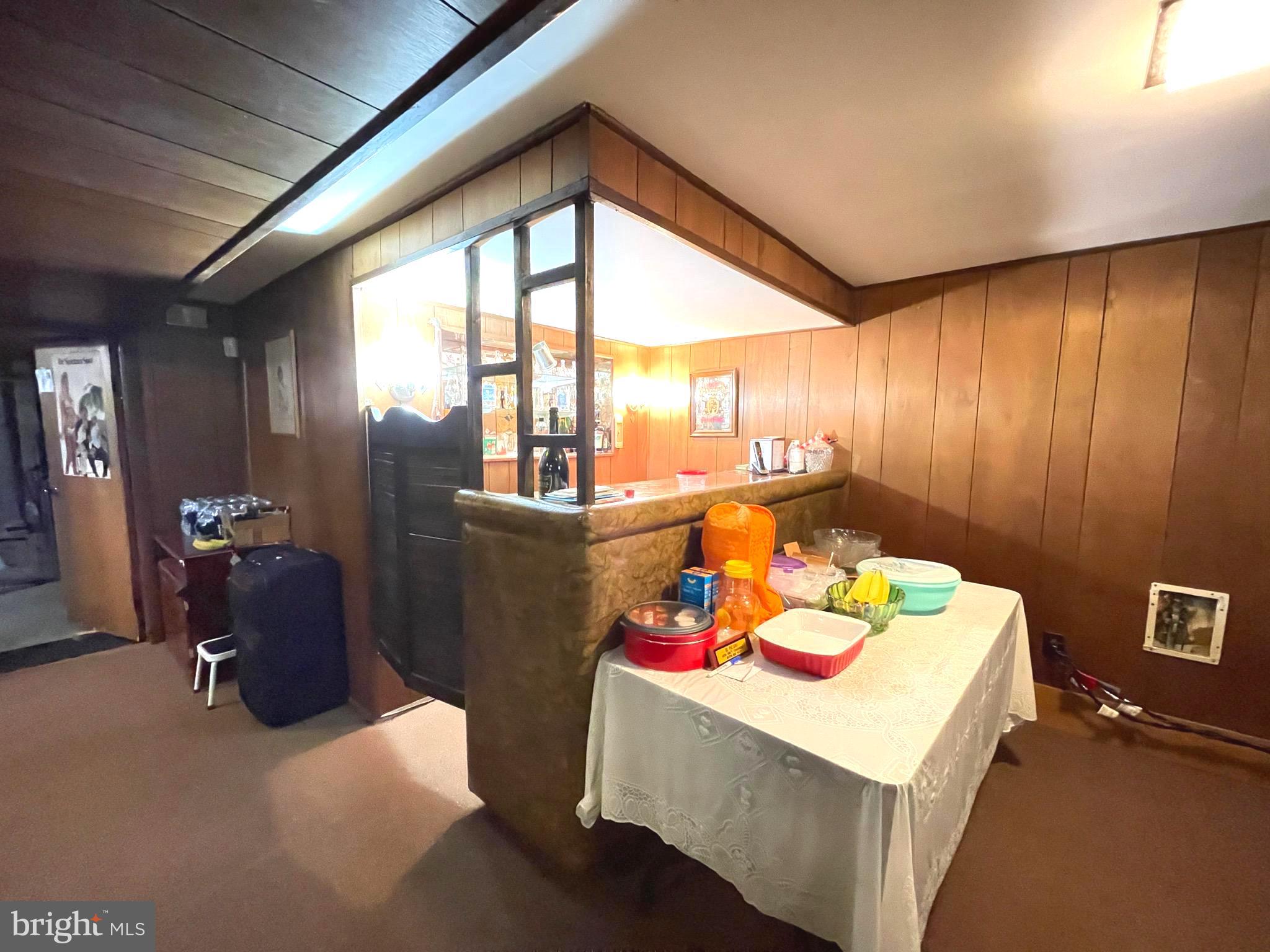 ADELPHI KNOLLS - Residential