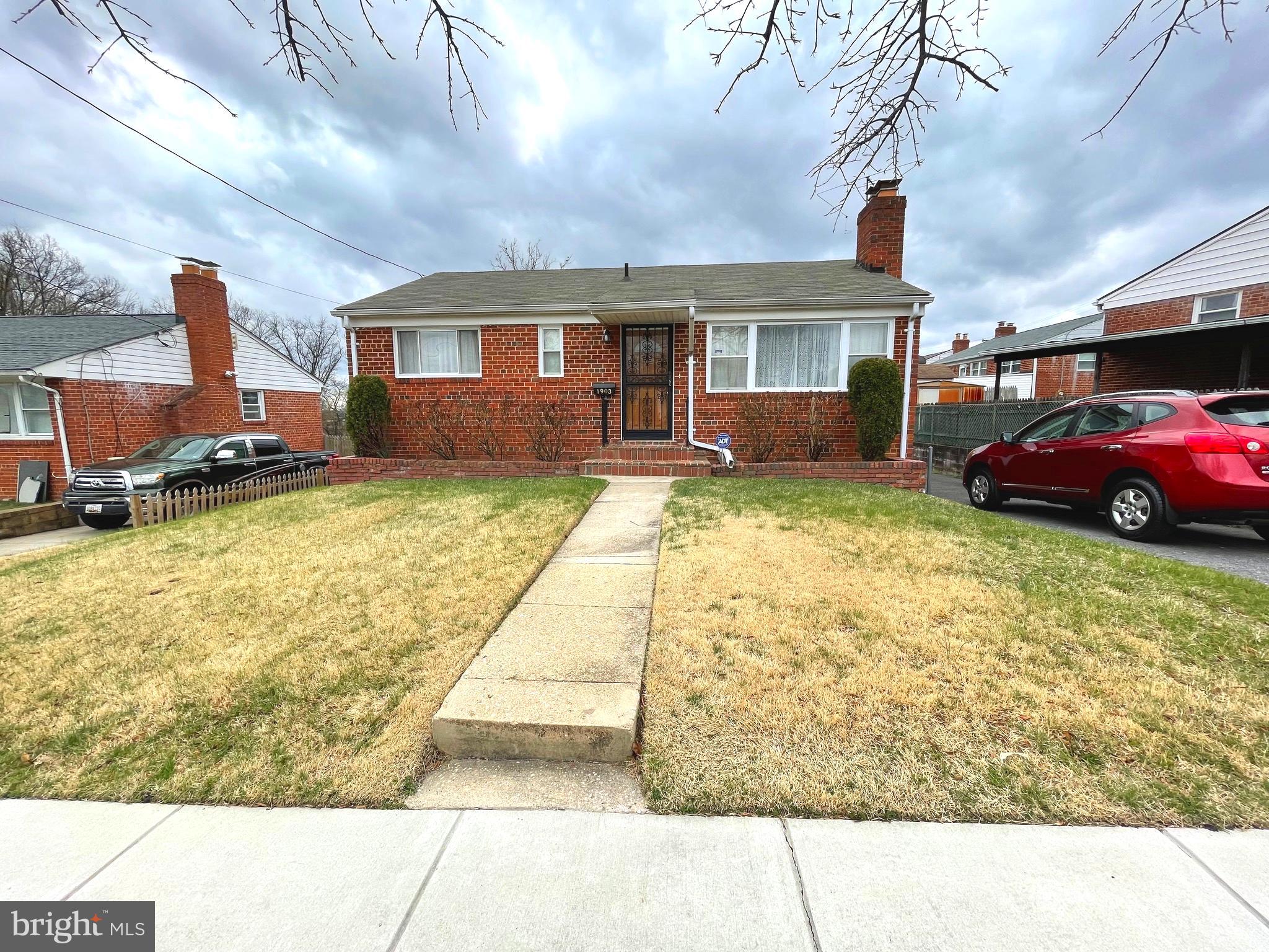 ADELPHI KNOLLS - Residential