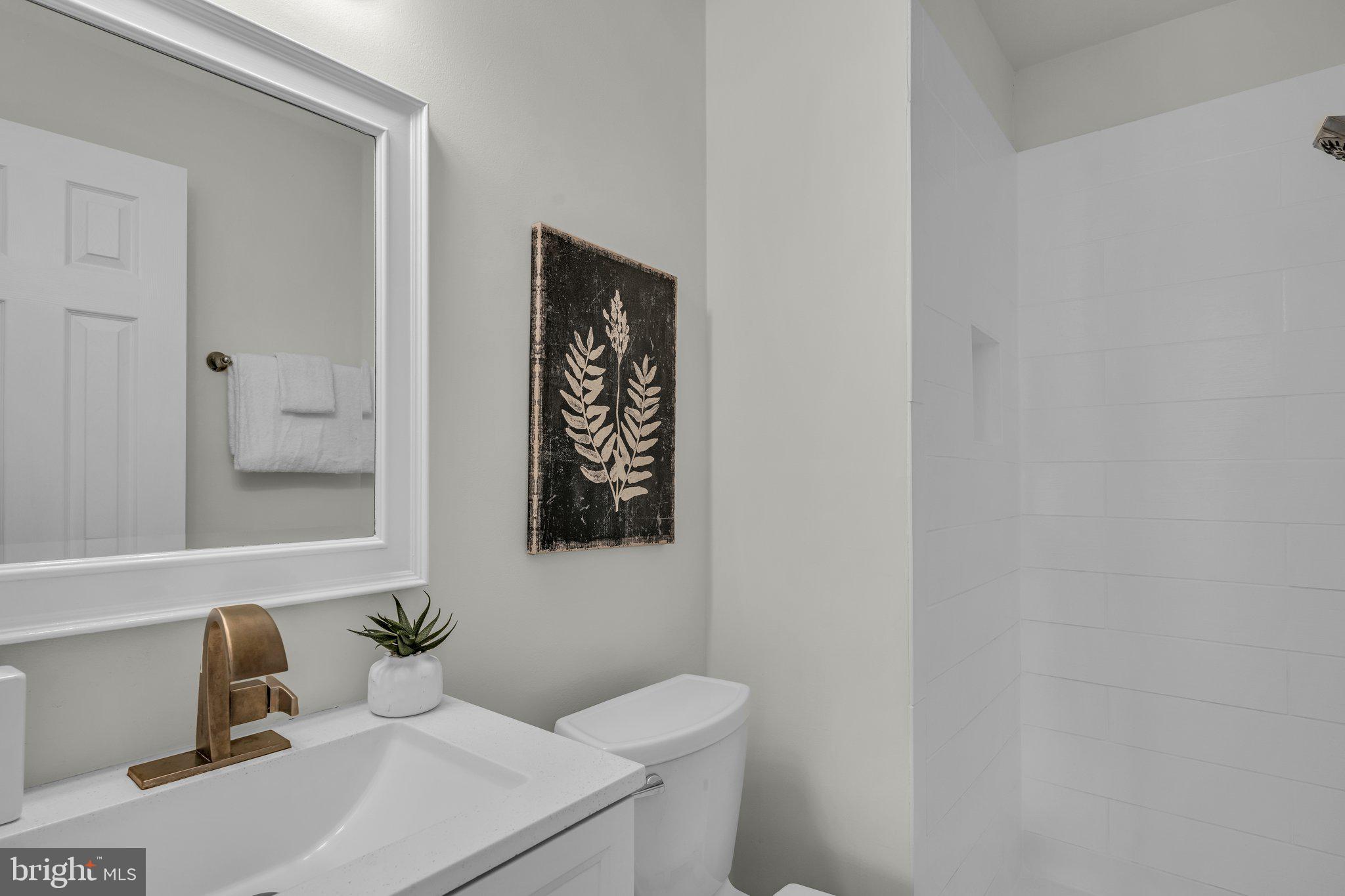 POINT OF WOODS - Residential