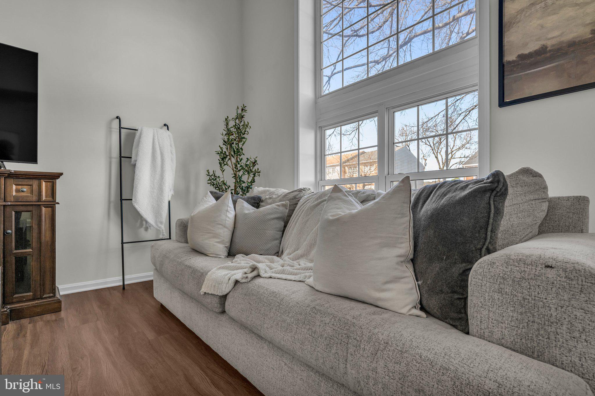 POINT OF WOODS - Residential