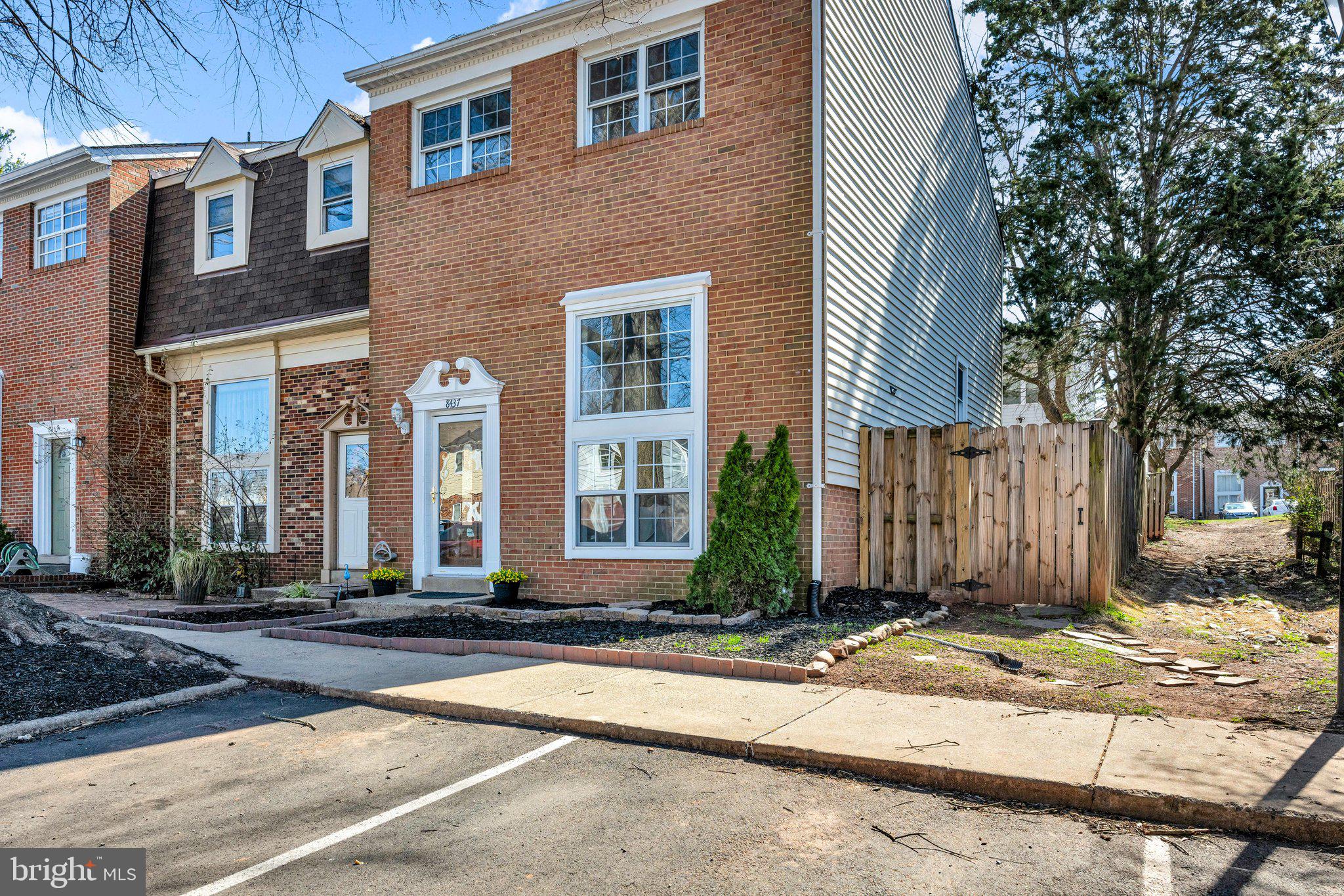 POINT OF WOODS - Residential