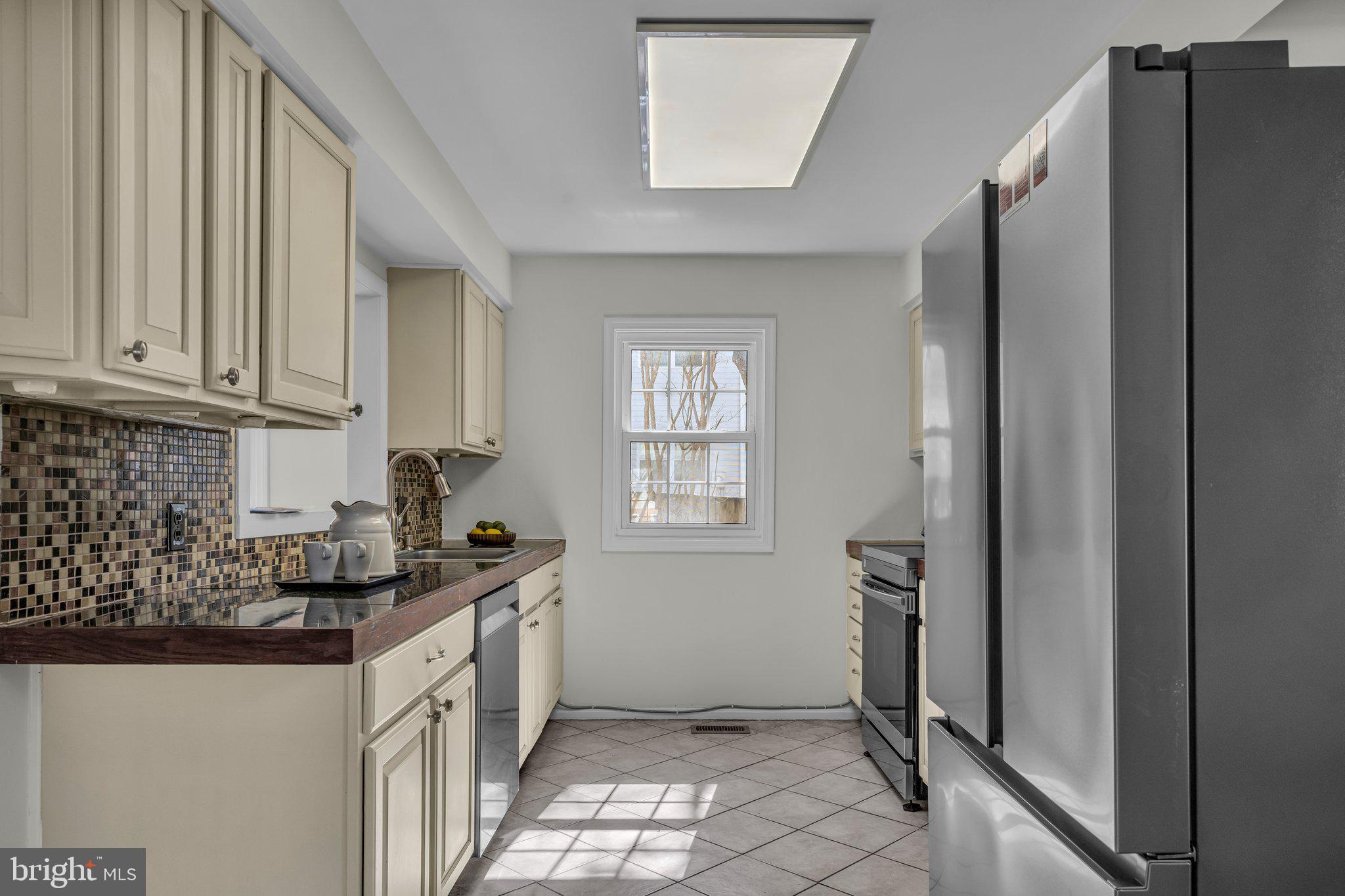 POINT OF WOODS - Residential