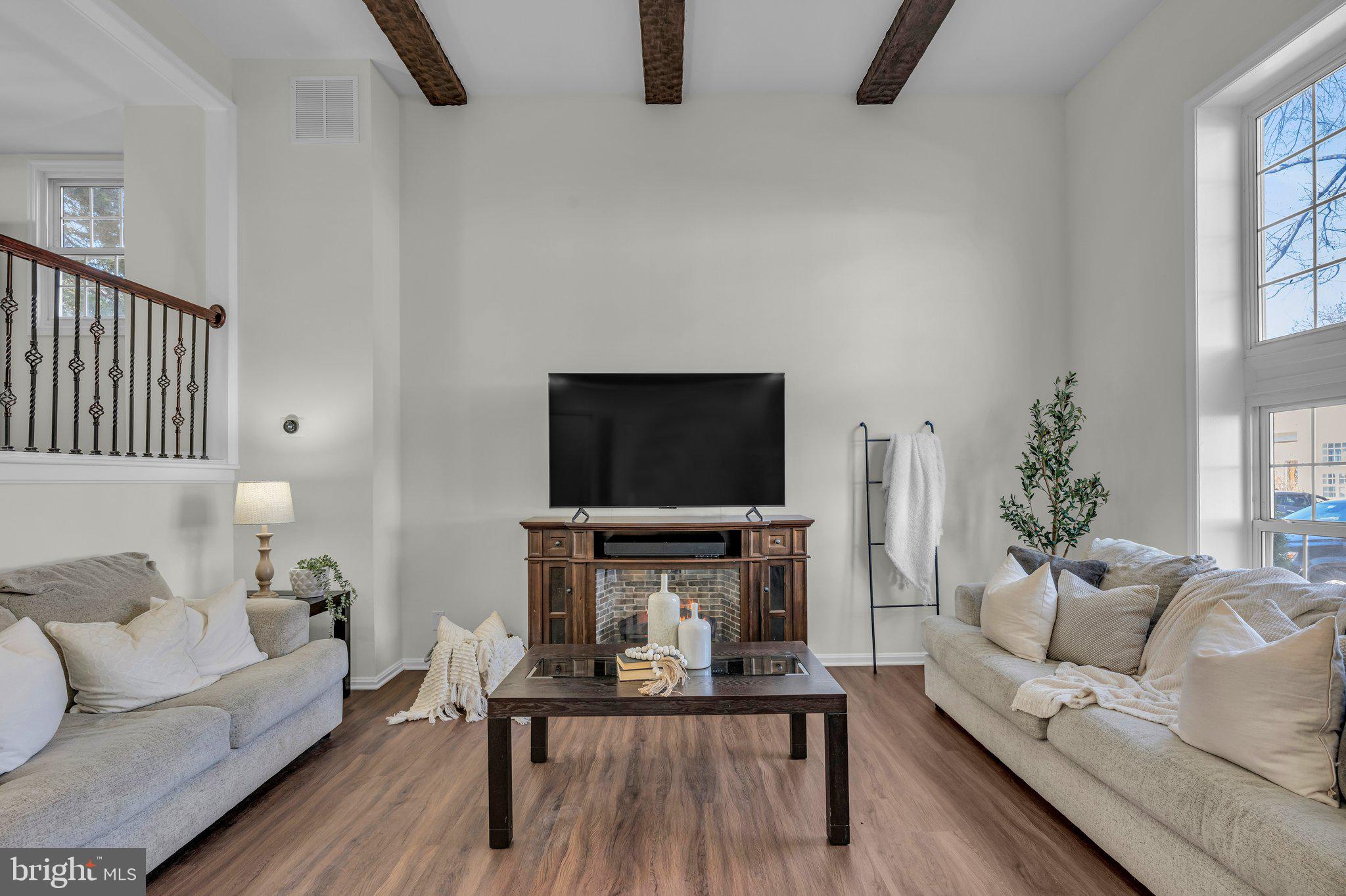 8437 WILLOW GLEN COURT