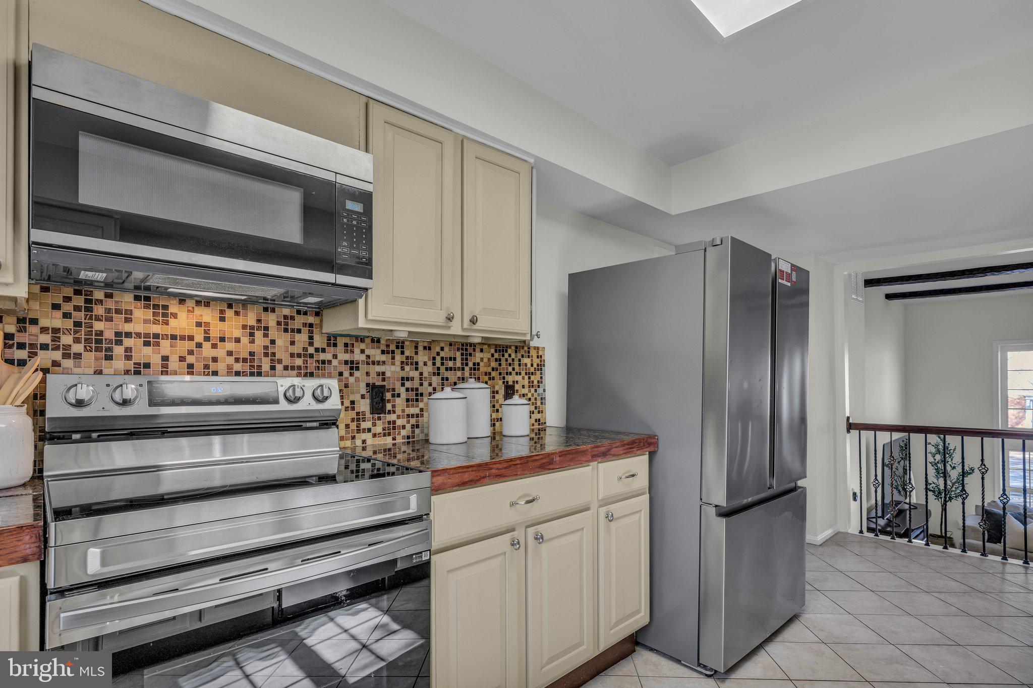 POINT OF WOODS - Residential