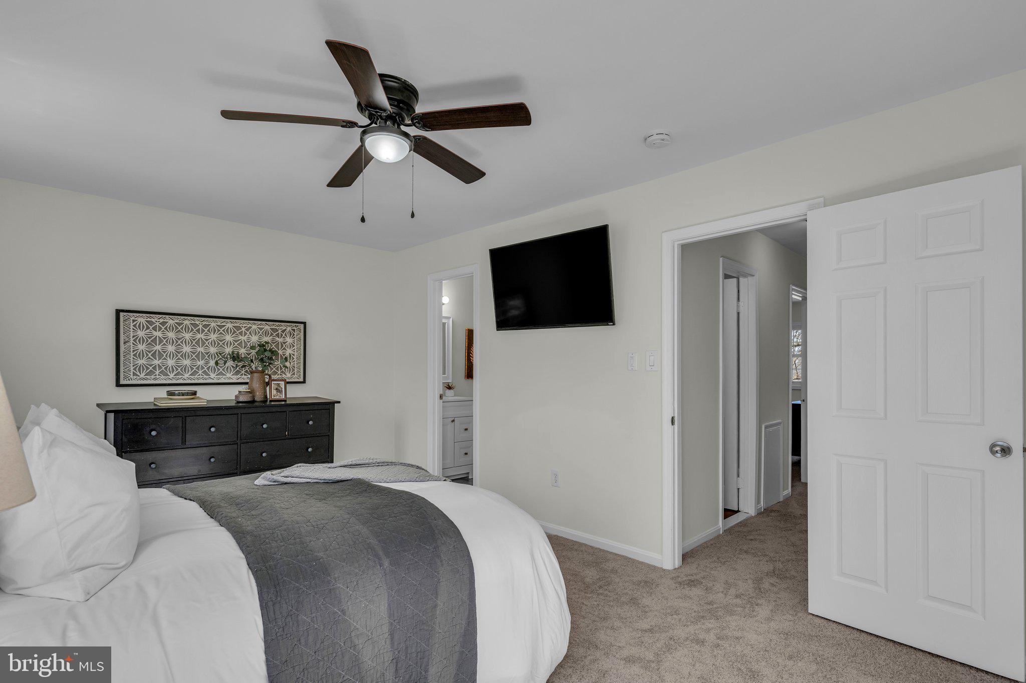 POINT OF WOODS - Residential