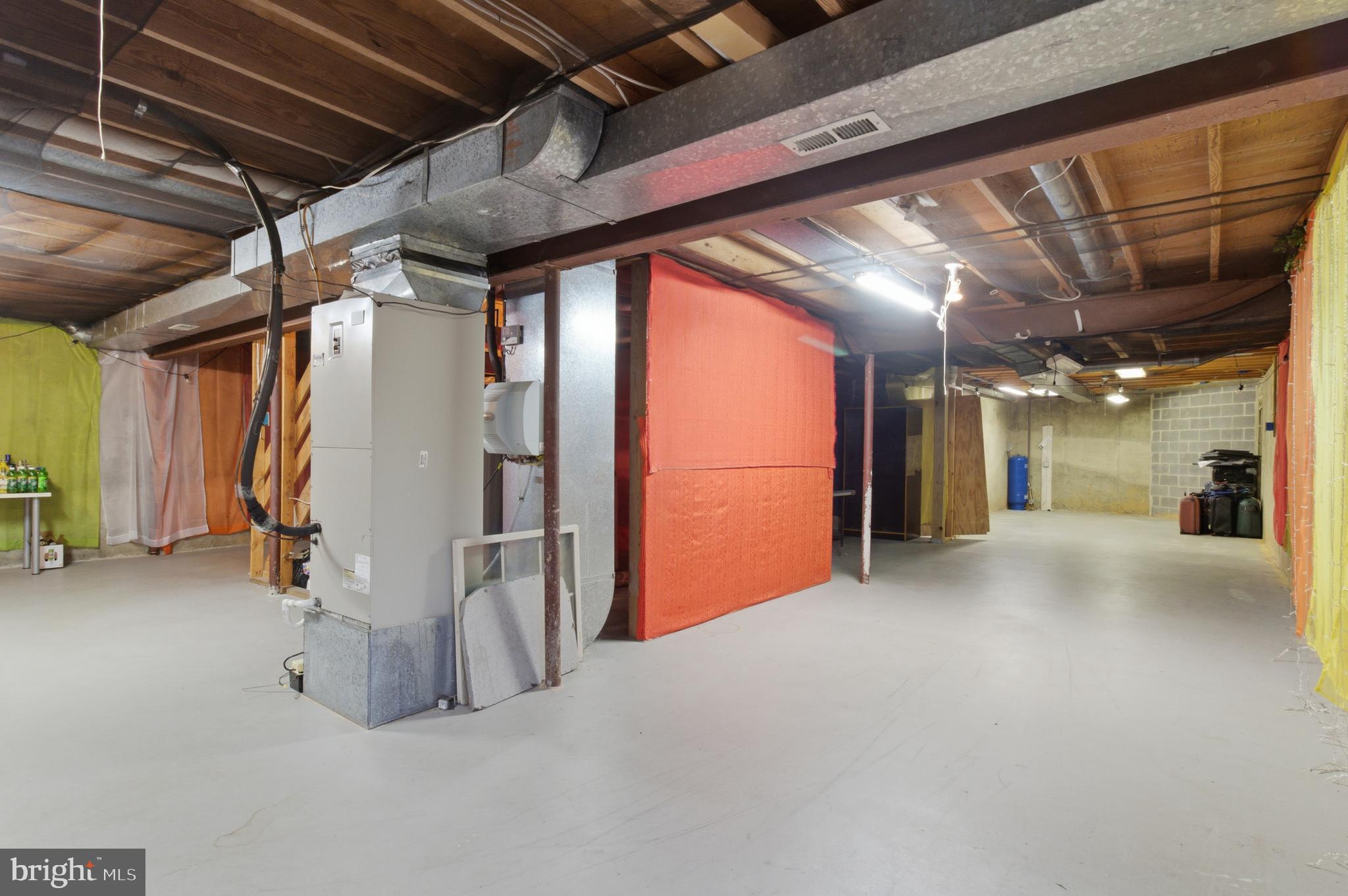 GOSHEN MANOR - Residential