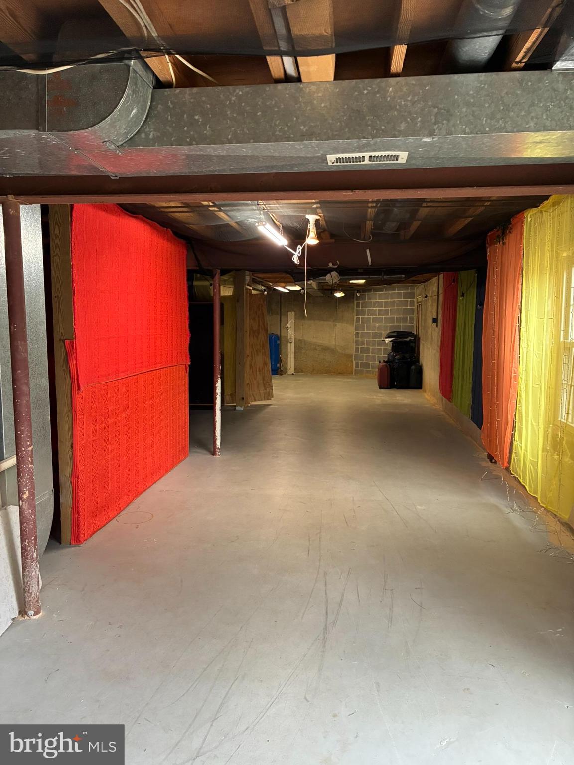 GOSHEN MANOR - Residential