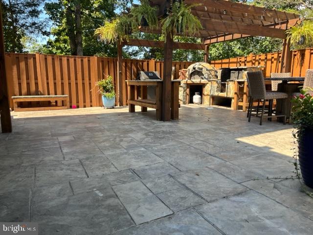 SPRING LAKES - Residential Lease