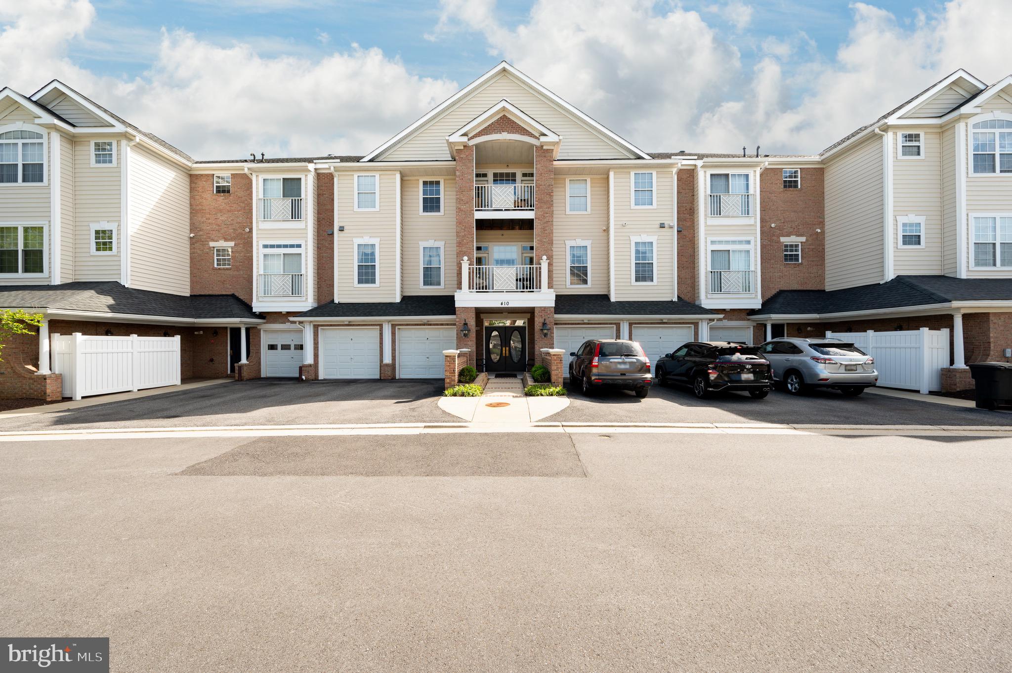 THE HAMLETS AT SOUTH RIVER COLONY - Residential