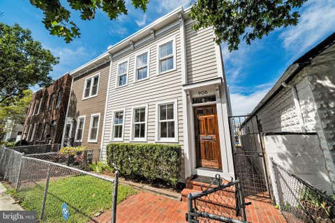 Photo of 906 N Columbus Street, ALEXANDRIA, VA 22314 (MLS # VAAX2065608)