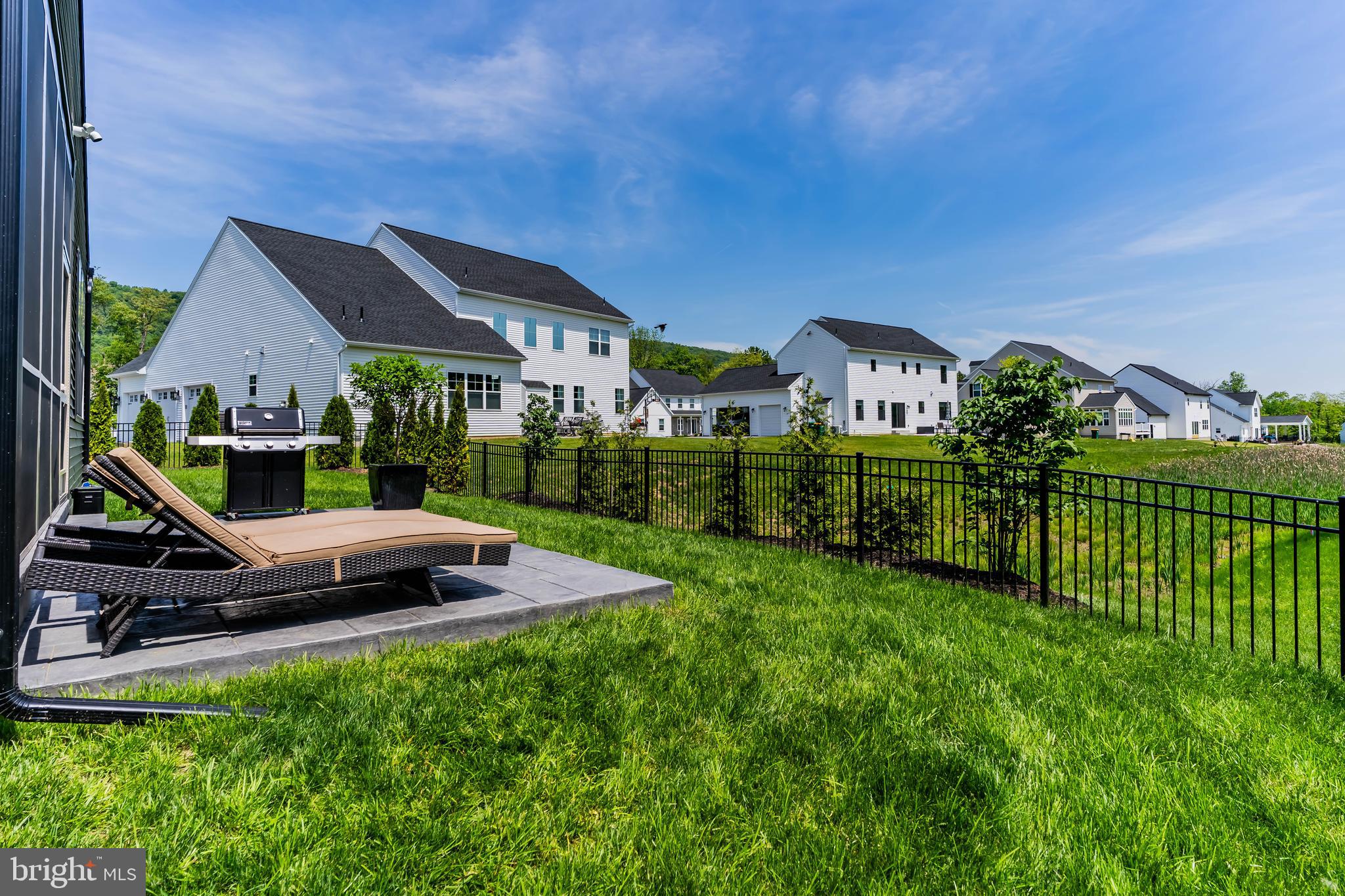 WESTBURY - Residential