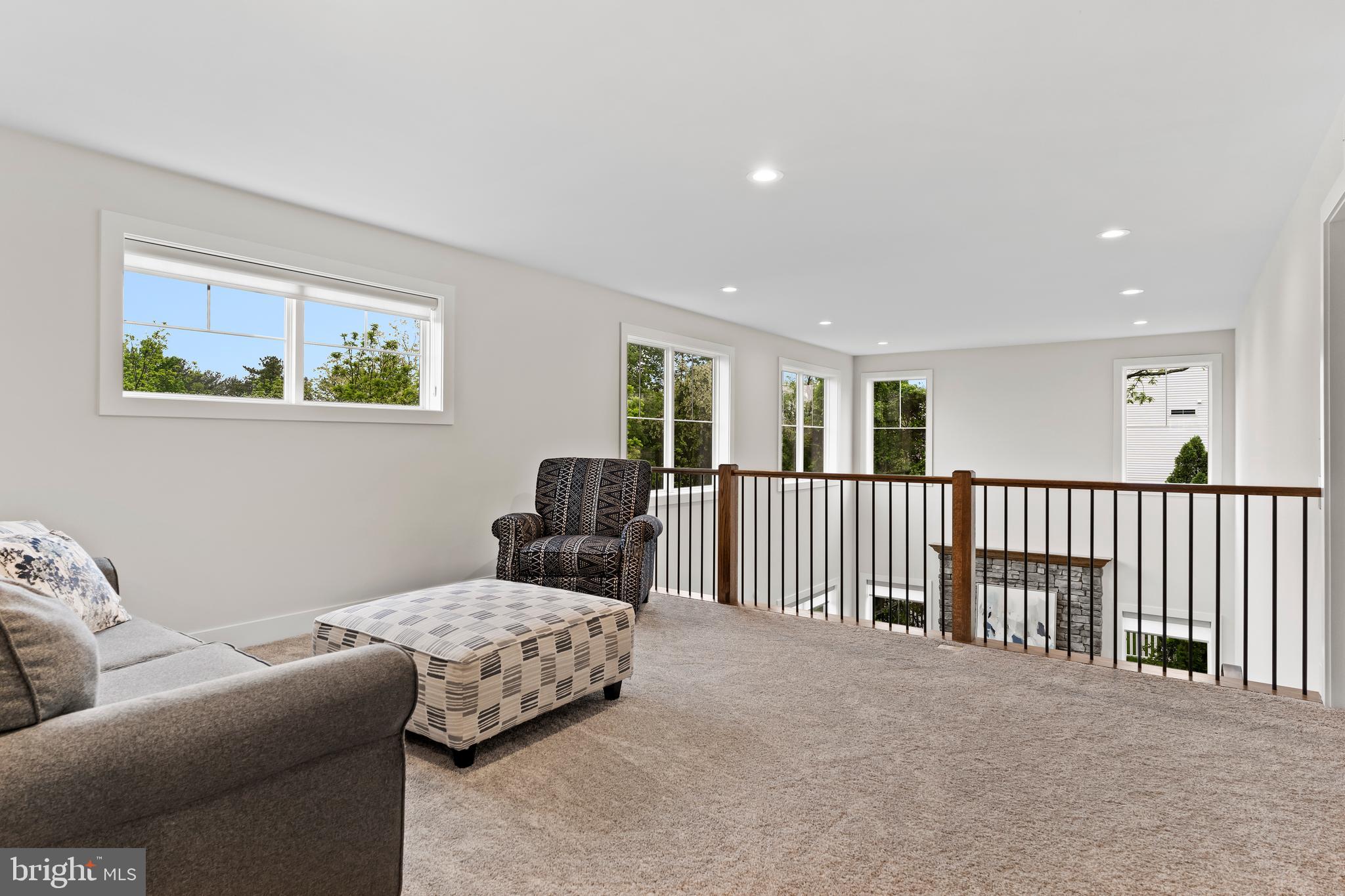 WESTBURY - Residential