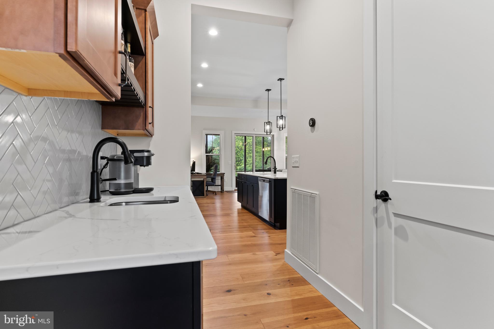 WESTBURY - Residential