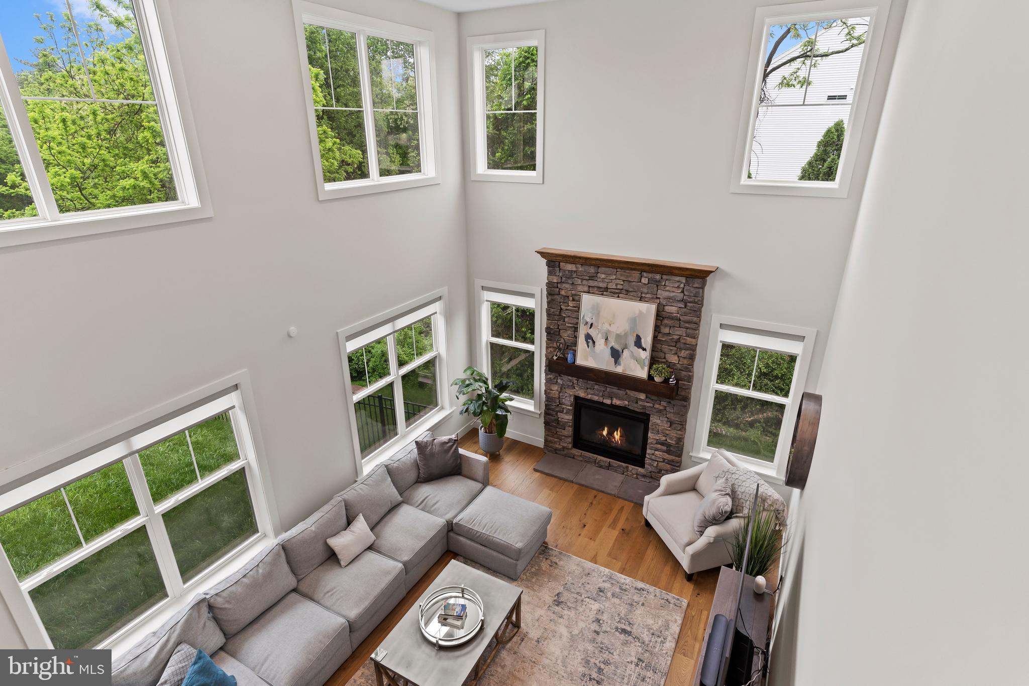 WESTBURY - Residential