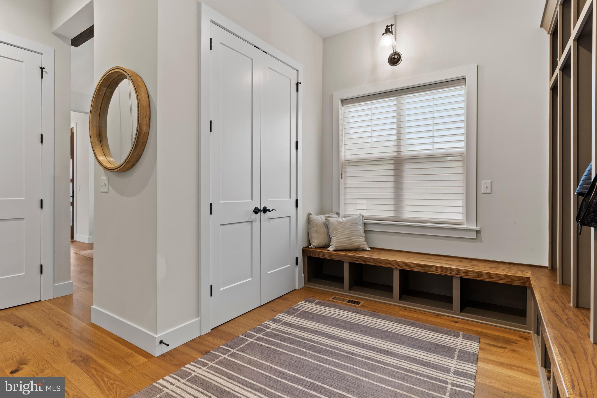 WESTBURY - Residential