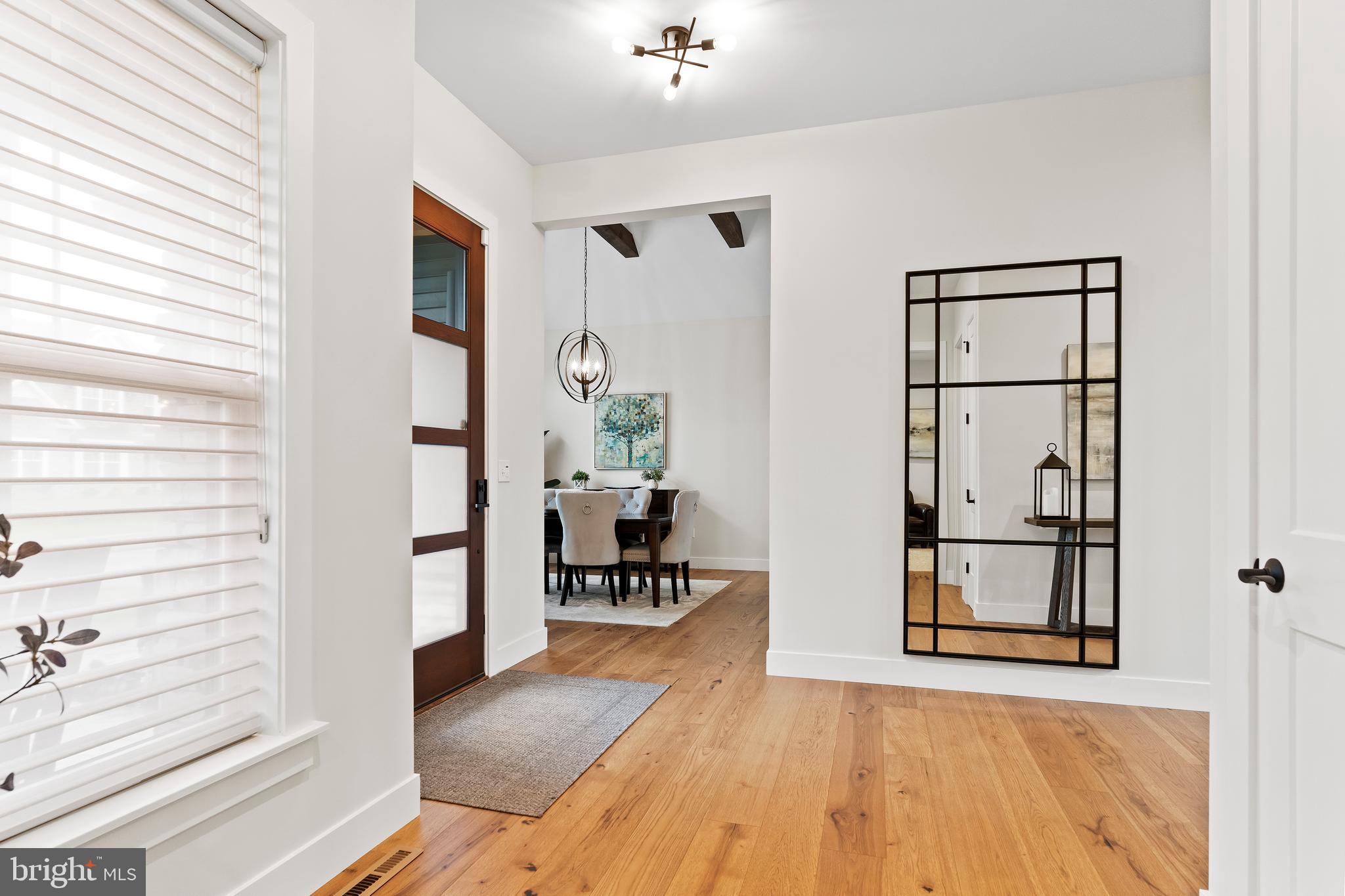 WESTBURY - Residential