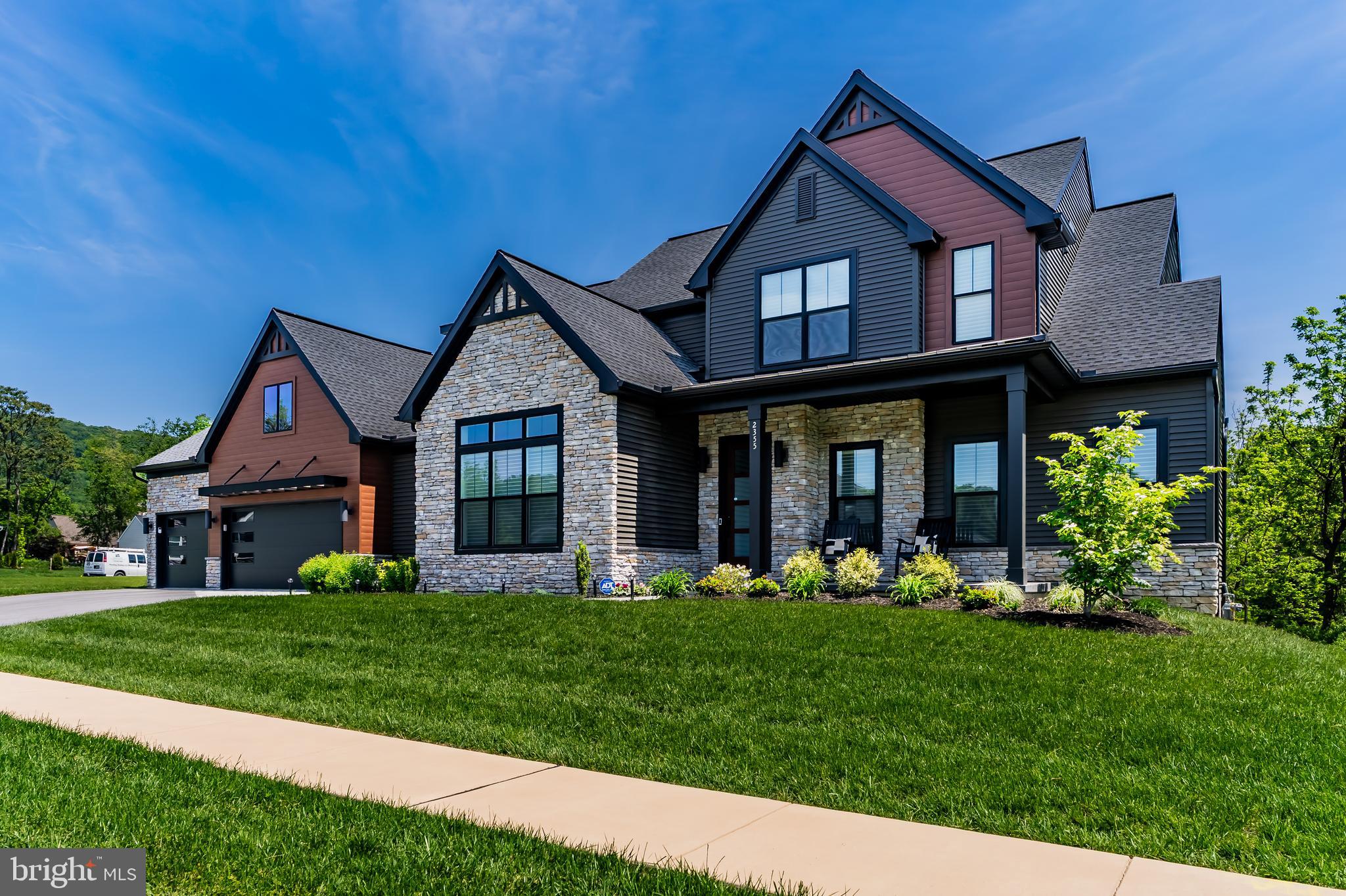 WESTBURY - Residential