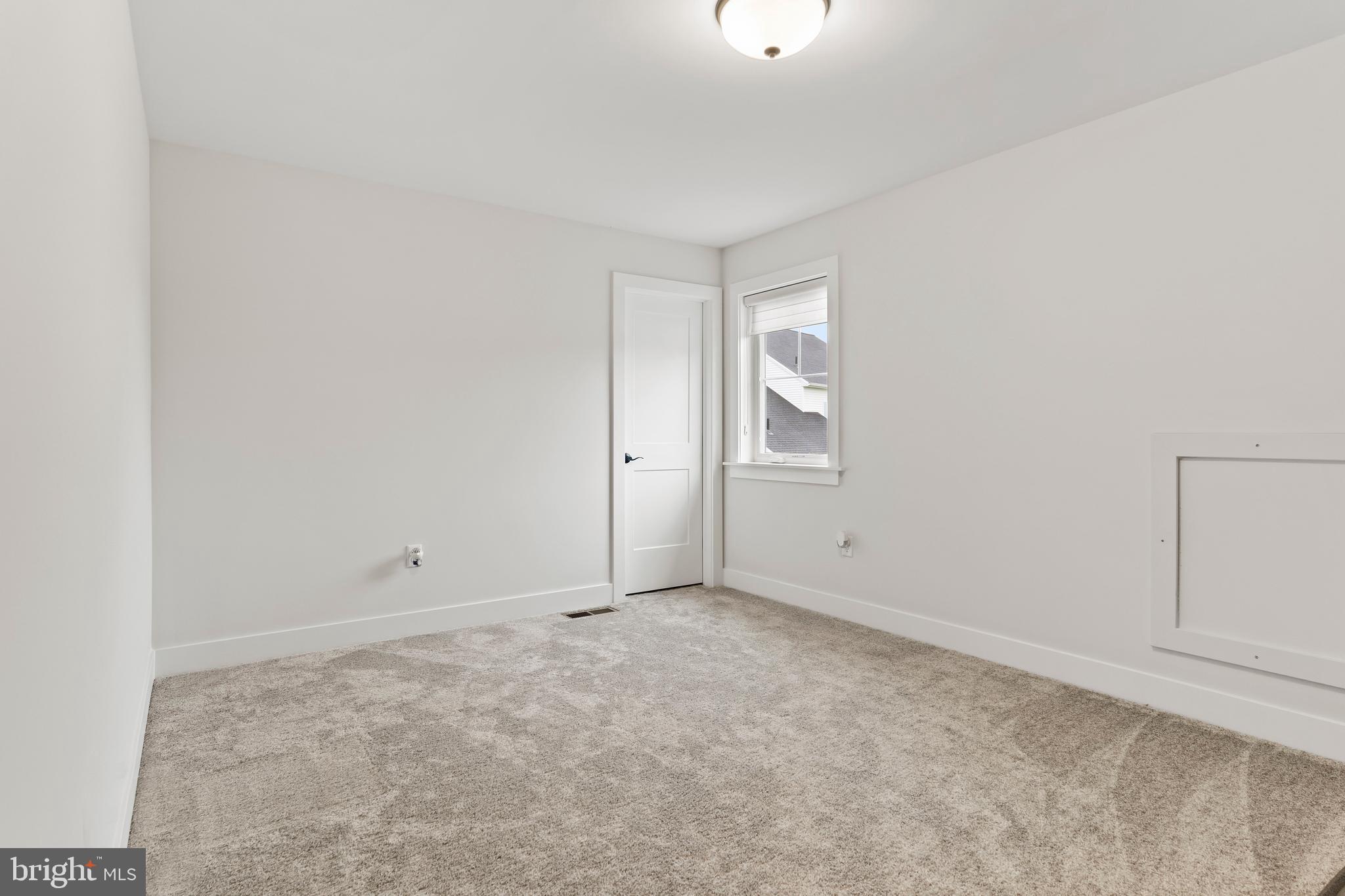 WESTBURY - Residential