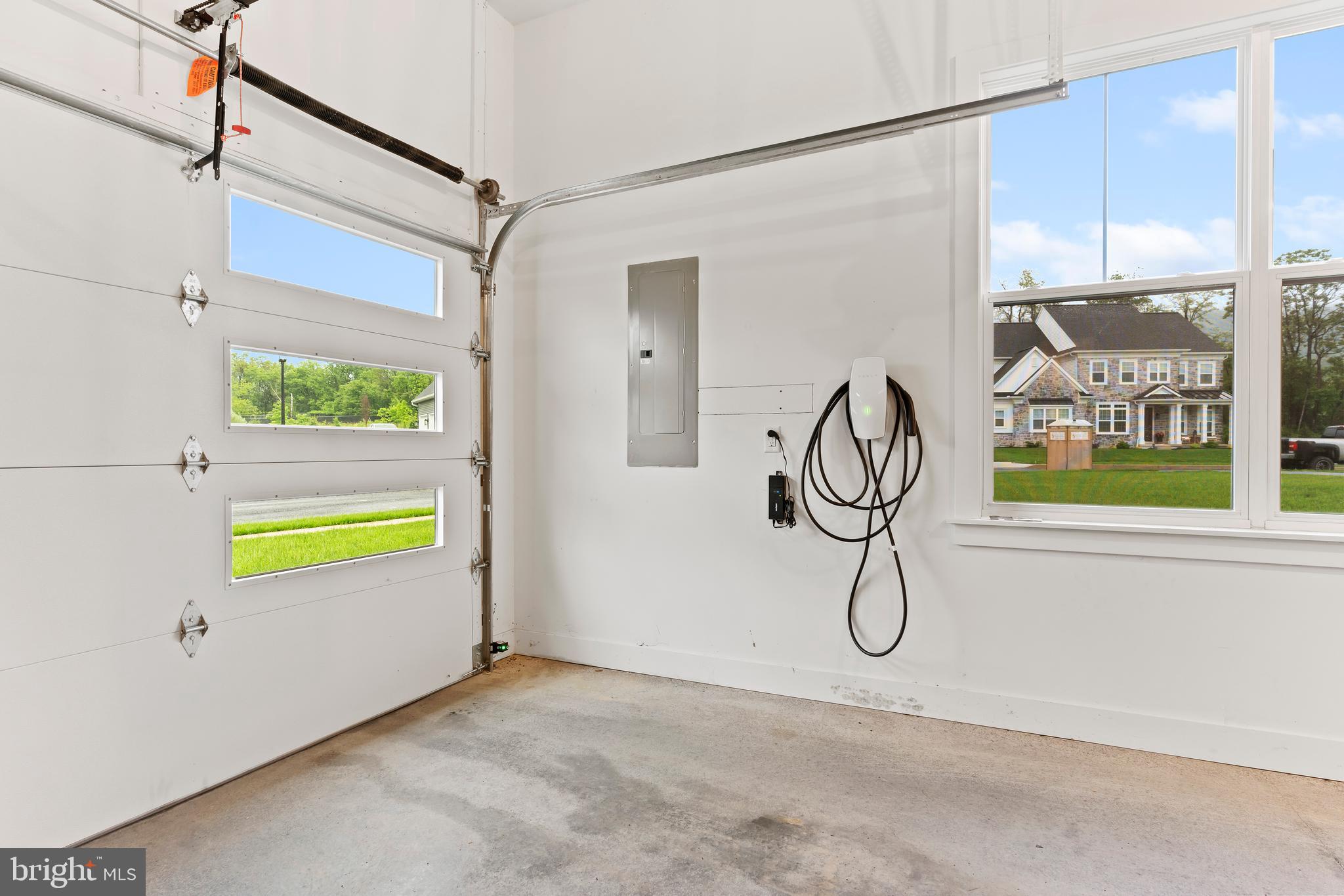 WESTBURY - Residential