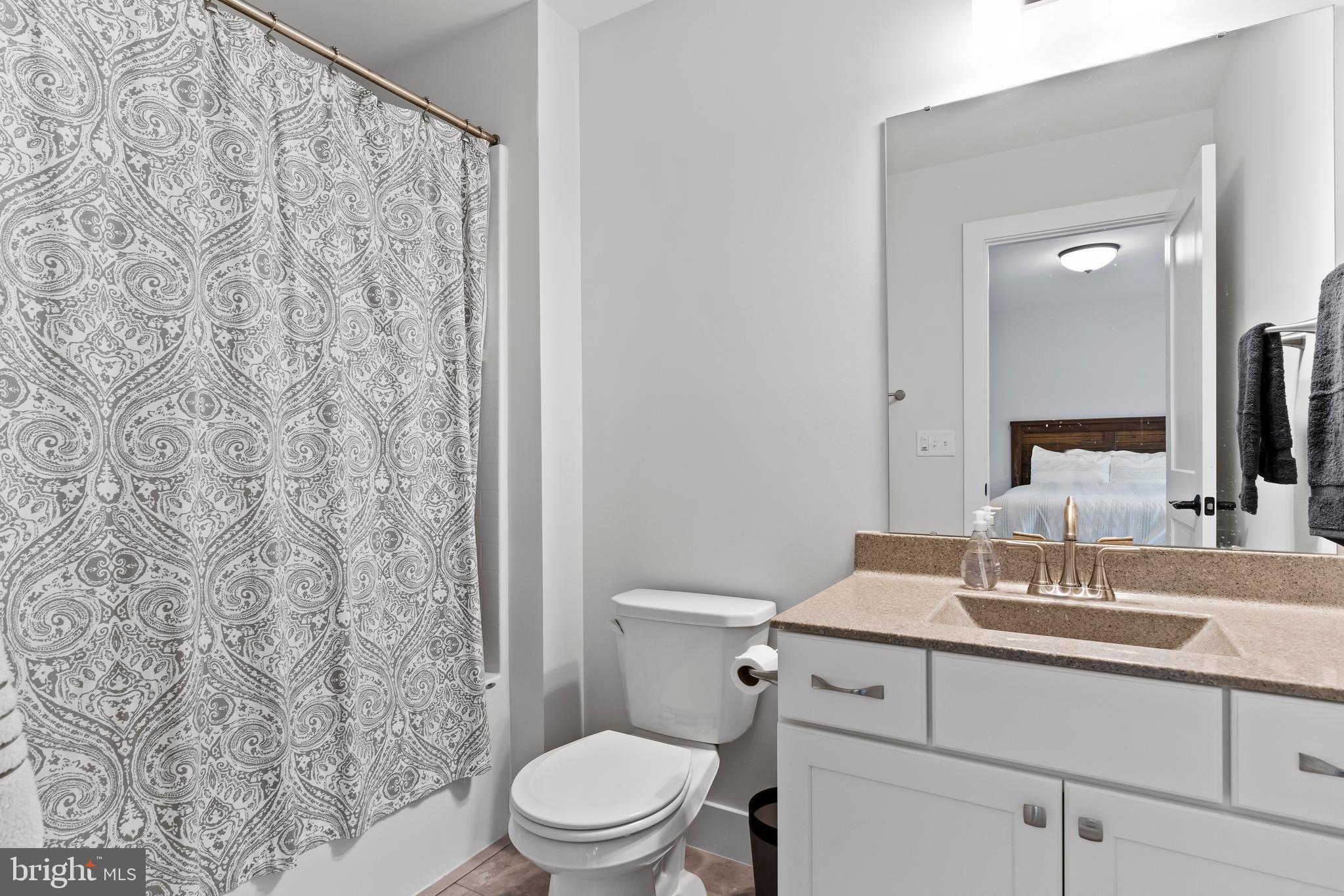 WESTBURY - Residential