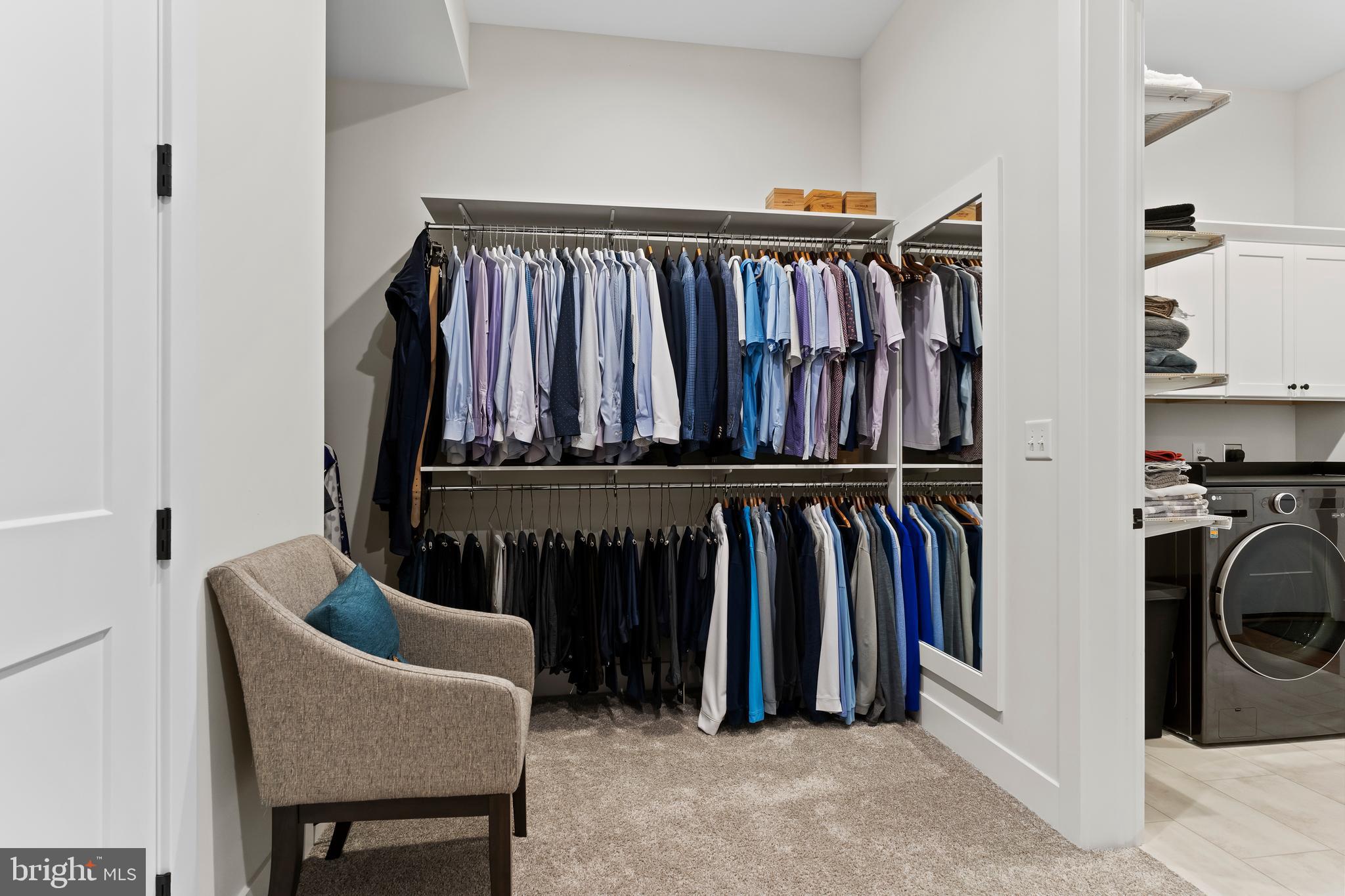 WESTBURY - Residential