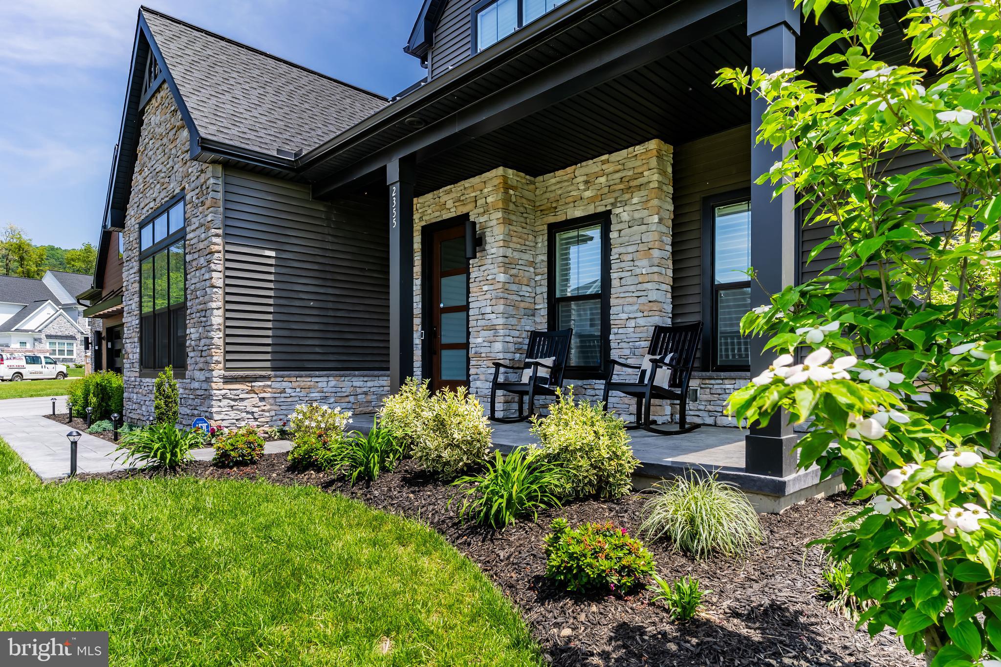 WESTBURY - Residential