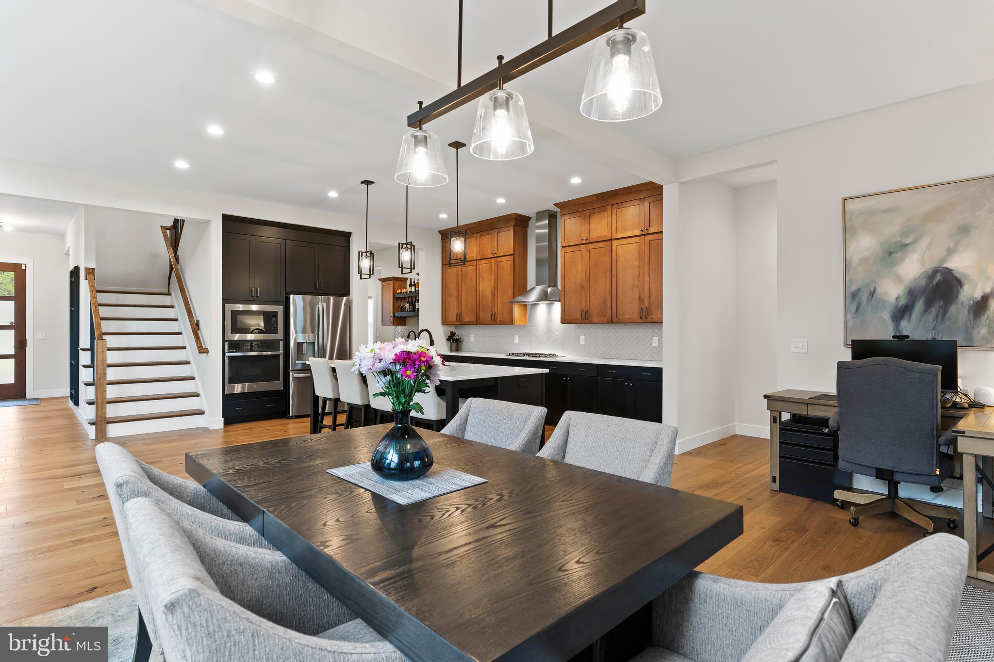 WESTBURY - Residential