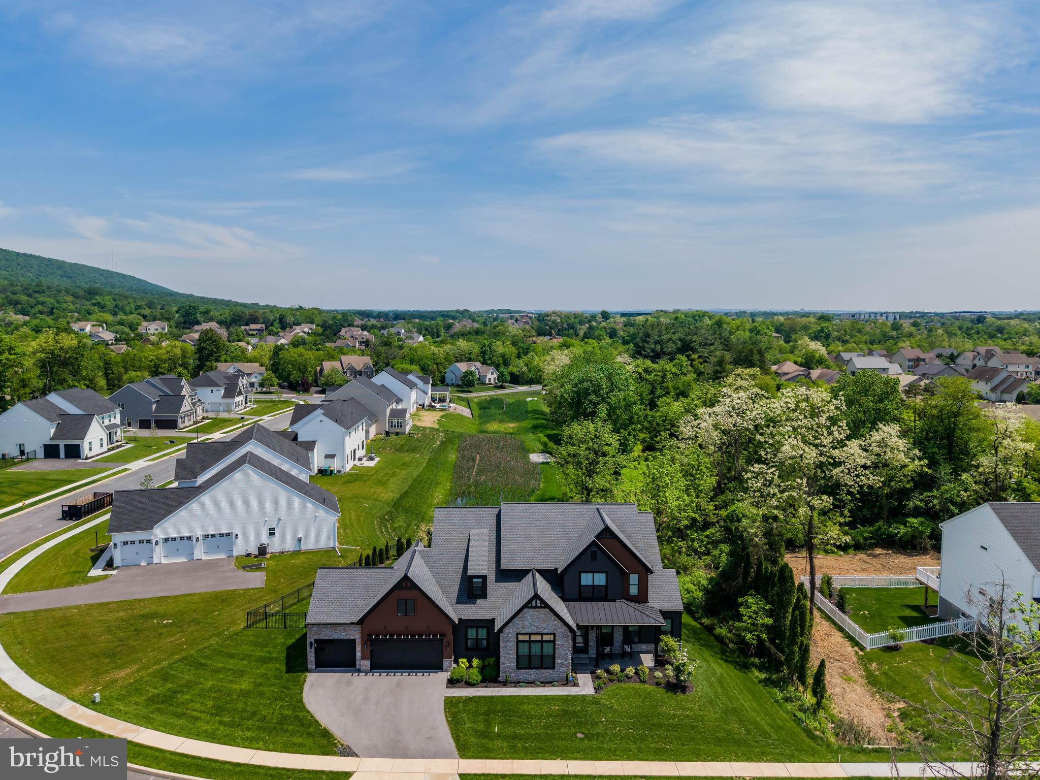 WESTBURY - Residential